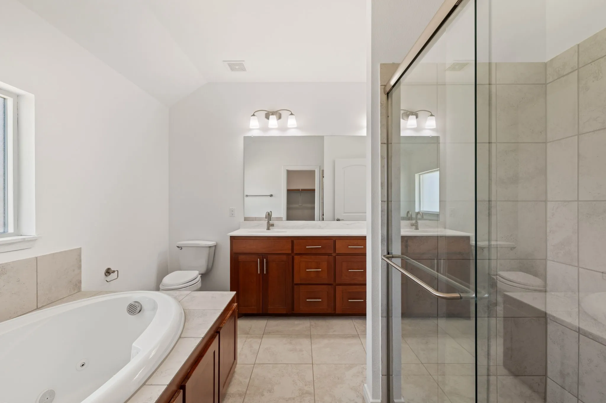 Single Family Residence For Sale in Dallas County , 3648 Bluegrass Drive, Grand Prairie, Texas 75052, 4 Bedroom, 3 Bathroom, 2 Garage spaces, 2,208 Sqft, built in 2018, mls#21382937, Real Estate Agent in Grand Prairie, Homes For Sale in Dallas county, Homes For Sale in Grand Prairie, Realtor in Grand Prairie Texas, Real Estate Brokerage Independent Realty Texas, Luminita Cordes Realtor