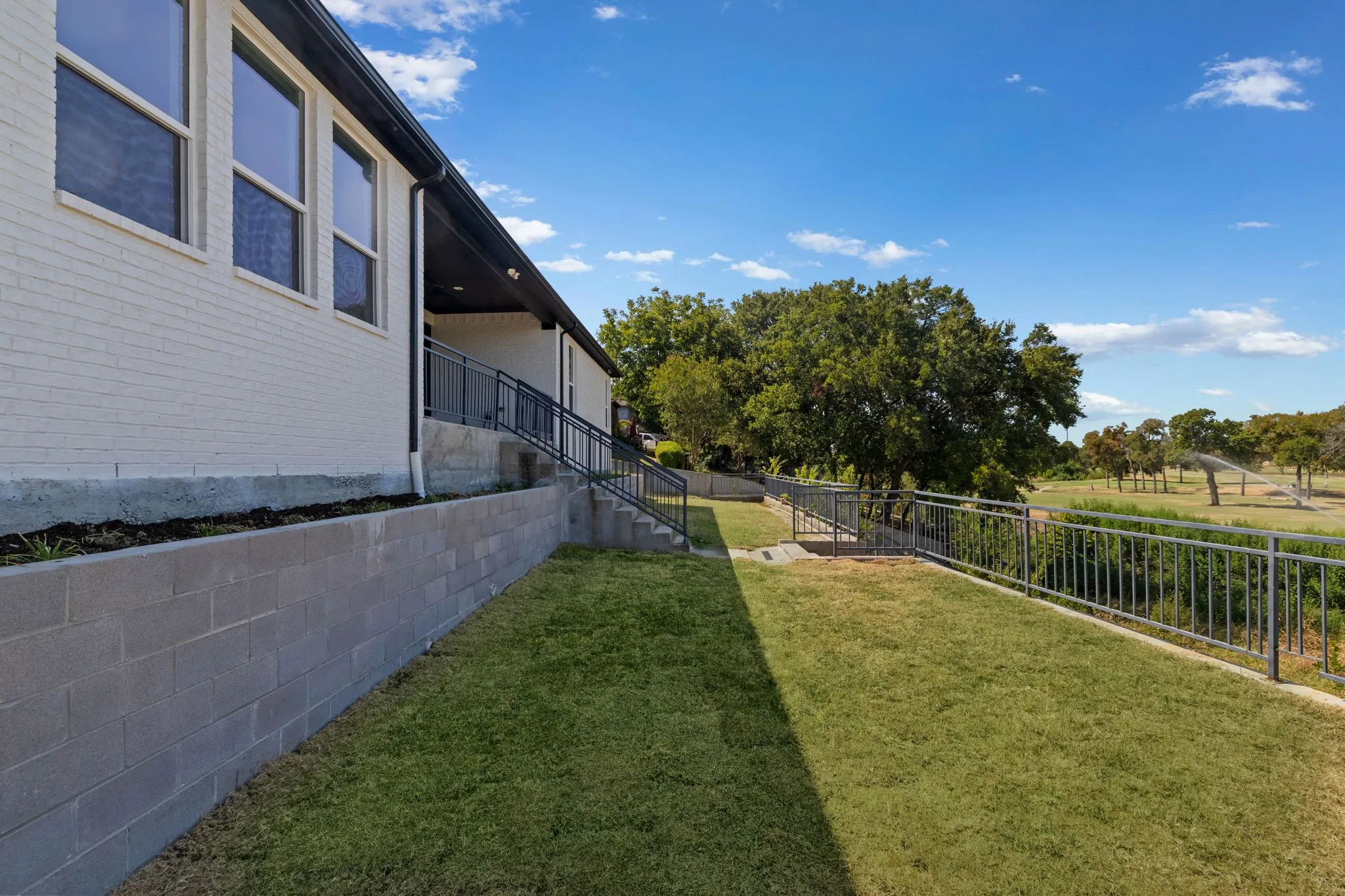 Single Family Residence For Sale in Dallas County , 3648 Bluegrass Drive, Grand Prairie, Texas 75052, 4 Bedroom, 3 Bathroom, 2 Garage spaces, 2,208 Sqft, built in 2018, mls#21382937, Real Estate Agent in Grand Prairie, Homes For Sale in Dallas county, Homes For Sale in Grand Prairie, Realtor in Grand Prairie Texas, Real Estate Brokerage Independent Realty Texas, Luminita Cordes Realtor