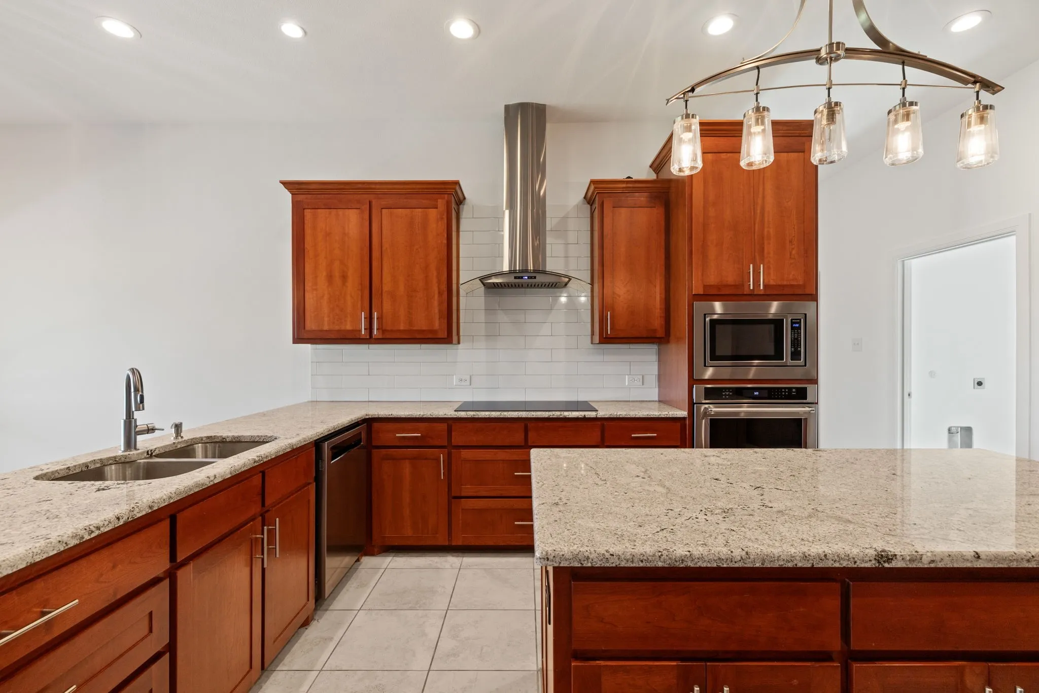 Single Family Residence For Sale in Dallas County , 3648 Bluegrass Drive, Grand Prairie, Texas 75052, 4 Bedroom, 3 Bathroom, 2 Garage spaces, 2,208 Sqft, built in 2018, mls#21382937, Real Estate Agent in Grand Prairie, Homes For Sale in Dallas county, Homes For Sale in Grand Prairie, Realtor in Grand Prairie Texas, Real Estate Brokerage Independent Realty Texas, Luminita Cordes Realtor