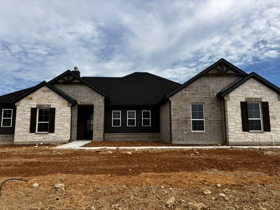 Single Family Residence For Sale in Wise County , 142 Pheasant Run Drive, New Fairview, Texas 76078, 4 Bedroom, 2 Bathroom, 3 Garage spaces, 2,483 Sqft, built in 2026, mls#21379897, Real Estate Agent in New Fairview, Homes For Sale in Wise county, Homes For Sale in New Fairview, Realtor in New Fairview Texas, Real Estate Brokerage Independent Realty Texas, Luminita Cordes Realtor