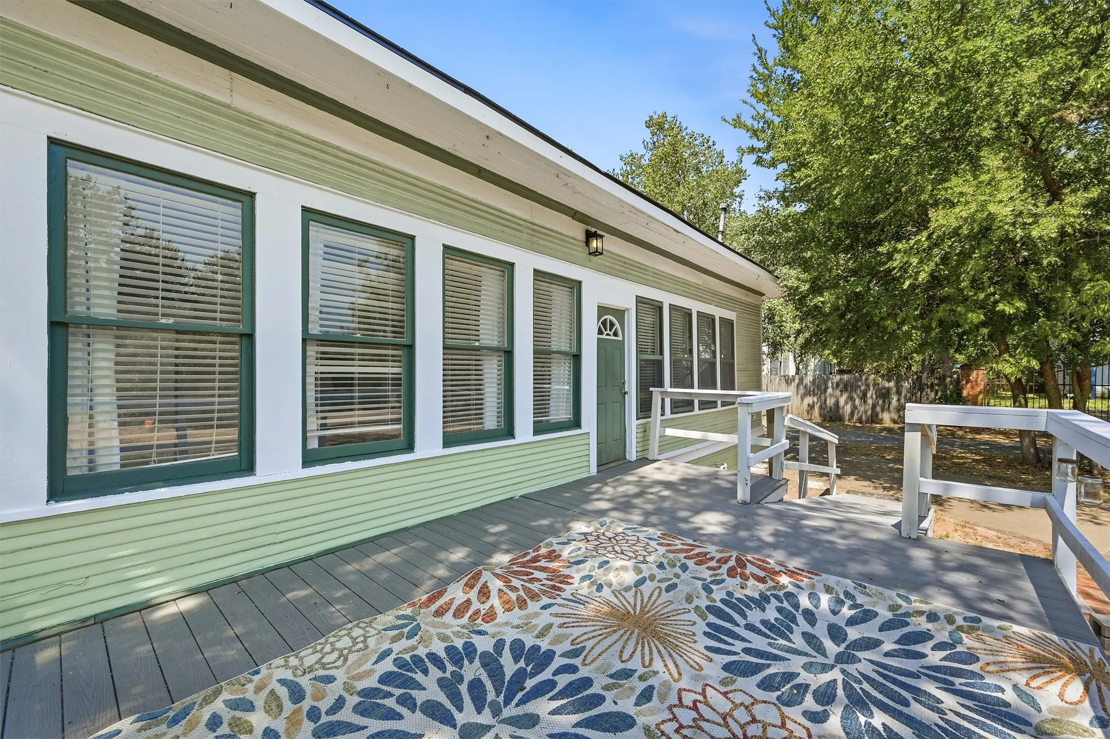 Single Family Residence For Sale in Grayson County , 1221 S Crockett Street, Sherman, Texas 75090, 3 Bedroom, 2 Bathroom, Garage spaces, 2,027 Sqft, built in 1900, mls#21383048, Real Estate Agent in Sherman, Homes For Sale in Grayson county, Homes For Sale in Sherman, Realtor in Sherman Texas, Real Estate Brokerage Independent Realty Texas, Luminita Cordes Realtor