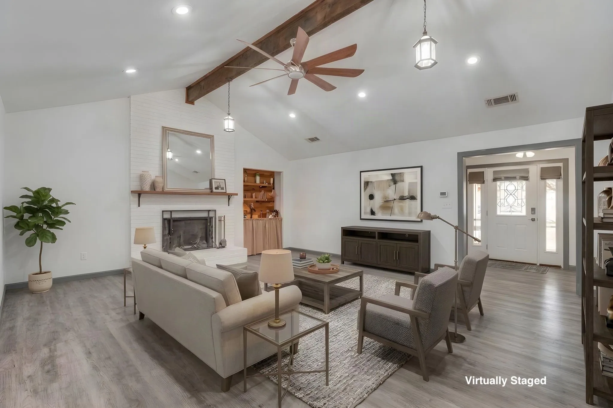 Single Family Residence For Sale in Johnson County , 104 Sunset Place, Joshua, Texas 76058, 4 Bedroom, 2 Bathroom, 2 Garage spaces, 2,410 Sqft, built in 1974, mls#21382667, Real Estate Agent in Joshua, Homes For Sale in Johnson county, Homes For Sale in Joshua, Realtor in Joshua Texas, Real Estate Brokerage Independent Realty Texas, Luminita Cordes Realtor