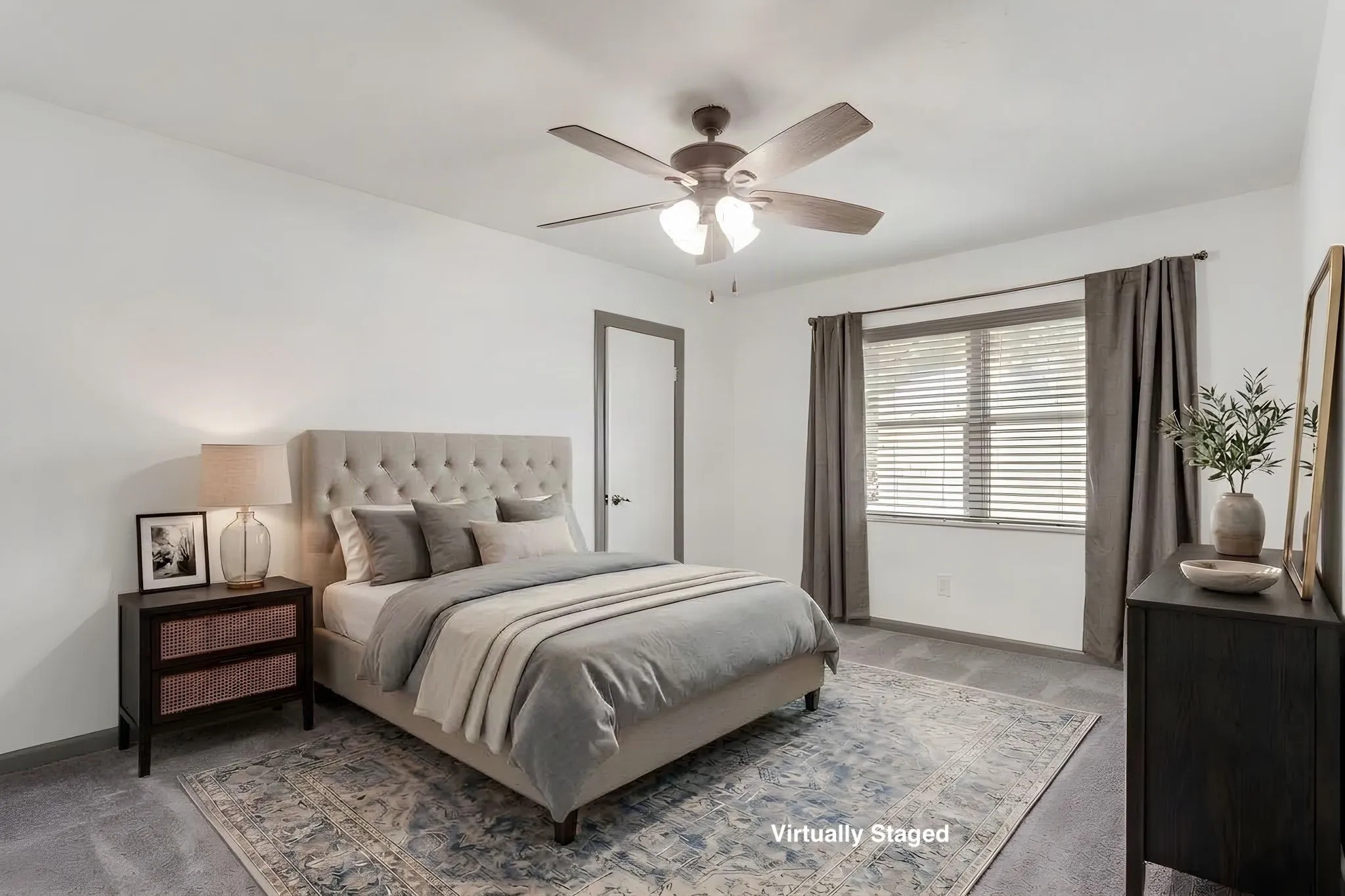 Single Family Residence For Sale in Johnson County , 104 Sunset Place, Joshua, Texas 76058, 4 Bedroom, 2 Bathroom, 2 Garage spaces, 2,410 Sqft, built in 1974, mls#21382667, Real Estate Agent in Joshua, Homes For Sale in Johnson county, Homes For Sale in Joshua, Realtor in Joshua Texas, Real Estate Brokerage Independent Realty Texas, Luminita Cordes Realtor