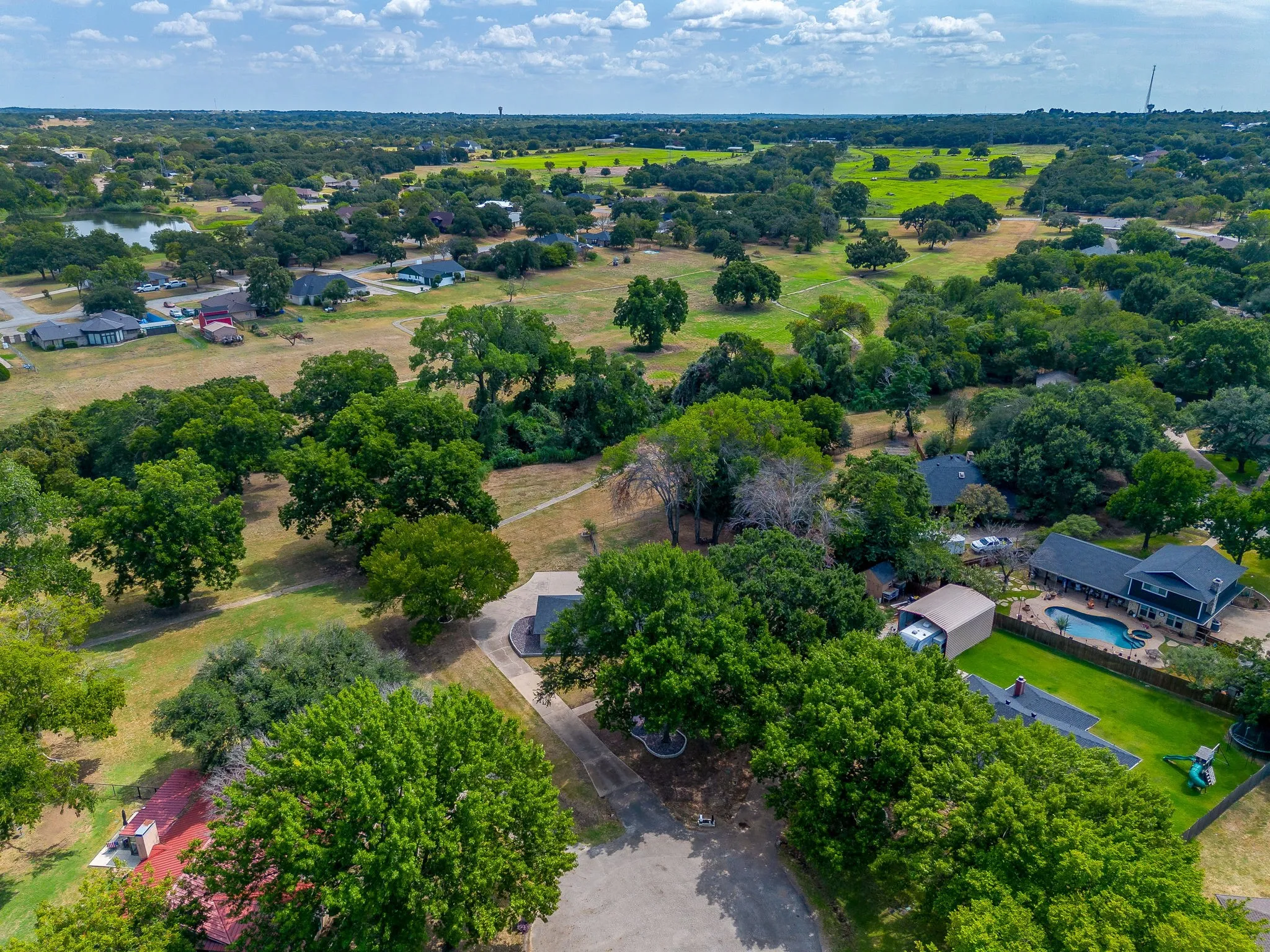 Single Family Residence For Sale in Johnson County , 104 Sunset Place, Joshua, Texas 76058, 4 Bedroom, 2 Bathroom, 2 Garage spaces, 2,410 Sqft, built in 1974, mls#21382667, Real Estate Agent in Joshua, Homes For Sale in Johnson county, Homes For Sale in Joshua, Realtor in Joshua Texas, Real Estate Brokerage Independent Realty Texas, Luminita Cordes Realtor