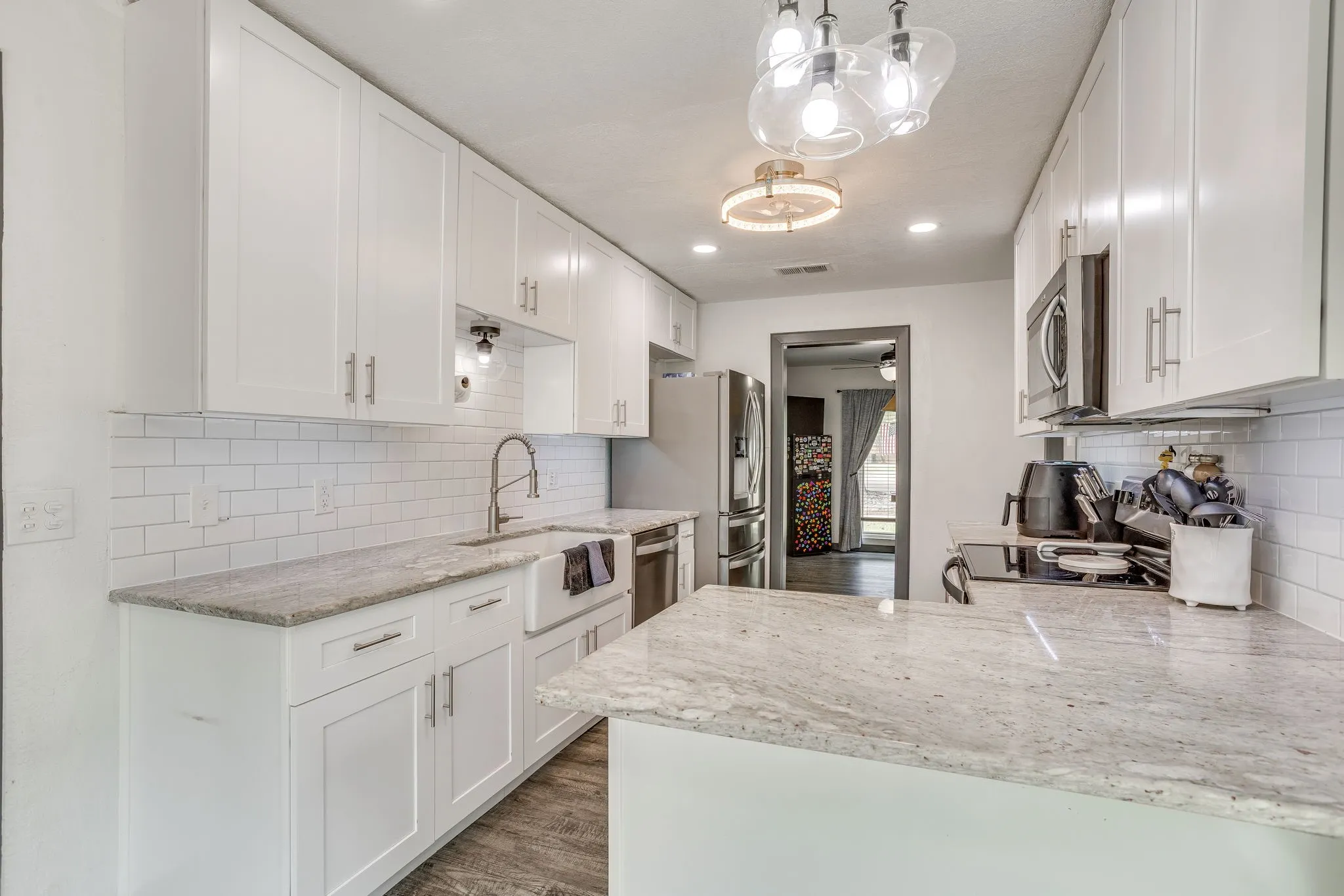 Single Family Residence For Sale in Johnson County , 104 Sunset Place, Joshua, Texas 76058, 4 Bedroom, 2 Bathroom, 2 Garage spaces, 2,410 Sqft, built in 1974, mls#21382667, Real Estate Agent in Joshua, Homes For Sale in Johnson county, Homes For Sale in Joshua, Realtor in Joshua Texas, Real Estate Brokerage Independent Realty Texas, Luminita Cordes Realtor