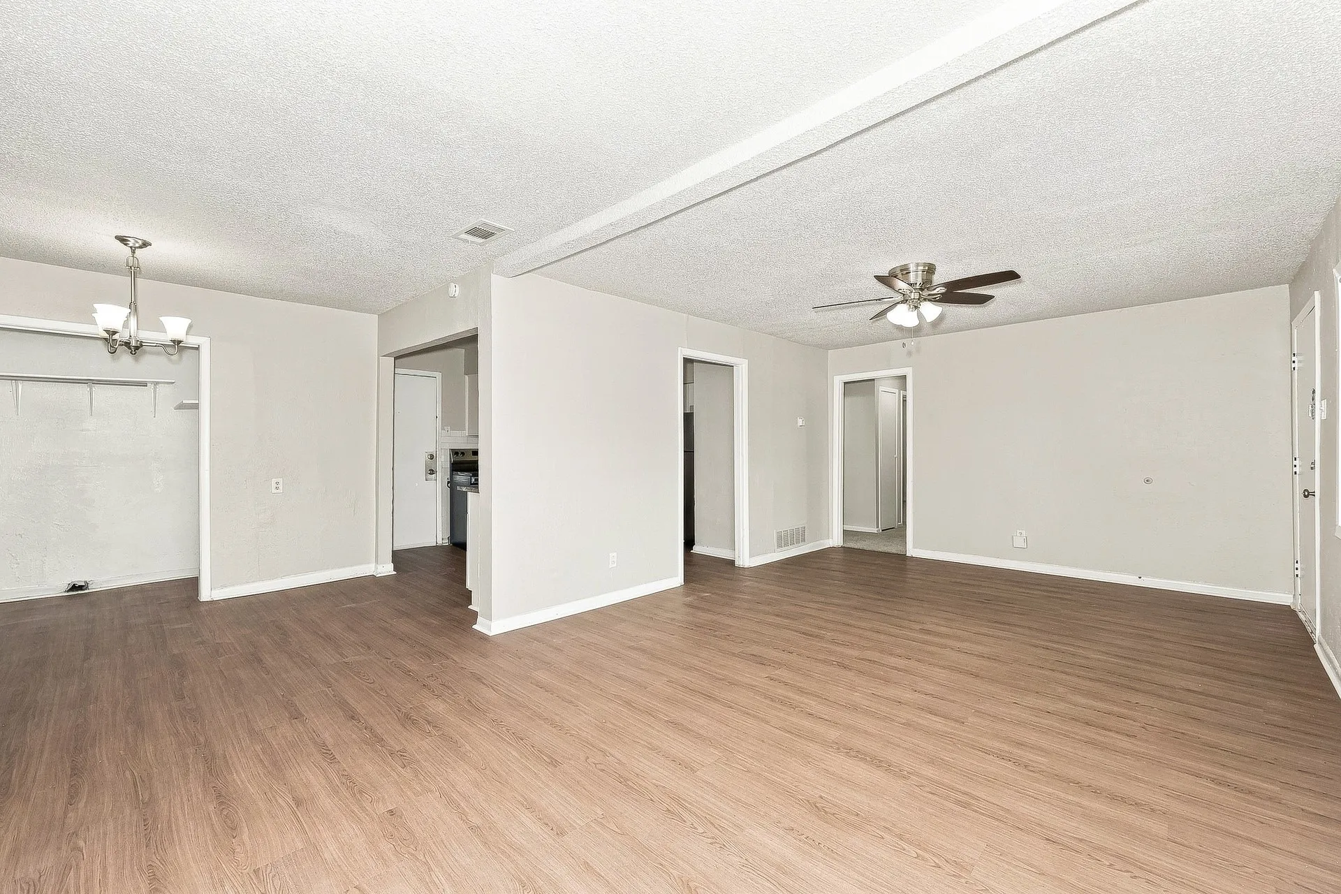 Single Family Residence For Rent in Dallas County , 1705 Longview Street, Mesquite, Texas 75149, 3 Bedroom, 2 Bathroom, Garage spaces, 1,617 Sqft, built in 1955, mls#21383043, Real Estate Agent in Mesquite, Homes For Rent in Dallas county, Homes For Rent in Mesquite, Realtor in Mesquite Texas, Real Estate Brokerage Independent Realty Texas, Luminita Cordes Realtor