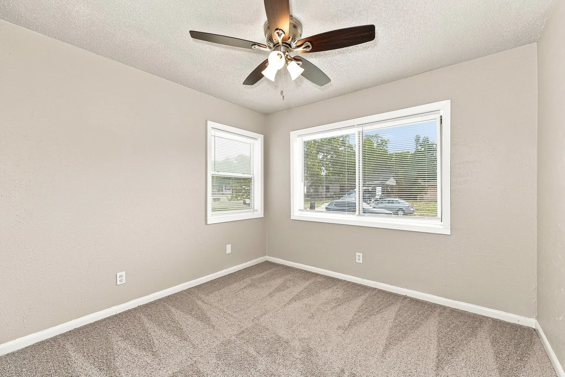 Single Family Residence For Rent in Dallas County , 1705 Longview Street, Mesquite, Texas 75149, 3 Bedroom, 2 Bathroom, Garage spaces, 1,617 Sqft, built in 1955, mls#21383043, Real Estate Agent in Mesquite, Homes For Rent in Dallas county, Homes For Rent in Mesquite, Realtor in Mesquite Texas, Real Estate Brokerage Independent Realty Texas, Luminita Cordes Realtor