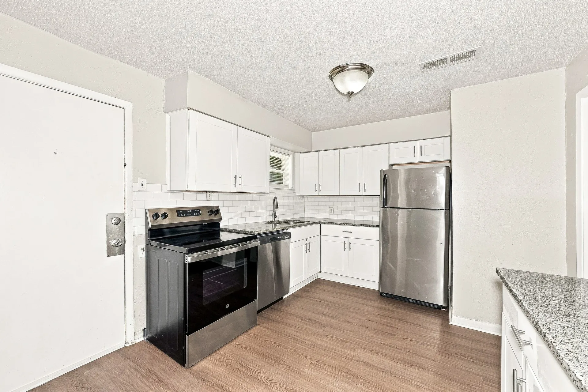 Single Family Residence For Rent in Dallas County , 1705 Longview Street, Mesquite, Texas 75149, 3 Bedroom, 2 Bathroom, Garage spaces, 1,617 Sqft, built in 1955, mls#21383043, Real Estate Agent in Mesquite, Homes For Rent in Dallas county, Homes For Rent in Mesquite, Realtor in Mesquite Texas, Real Estate Brokerage Independent Realty Texas, Luminita Cordes Realtor