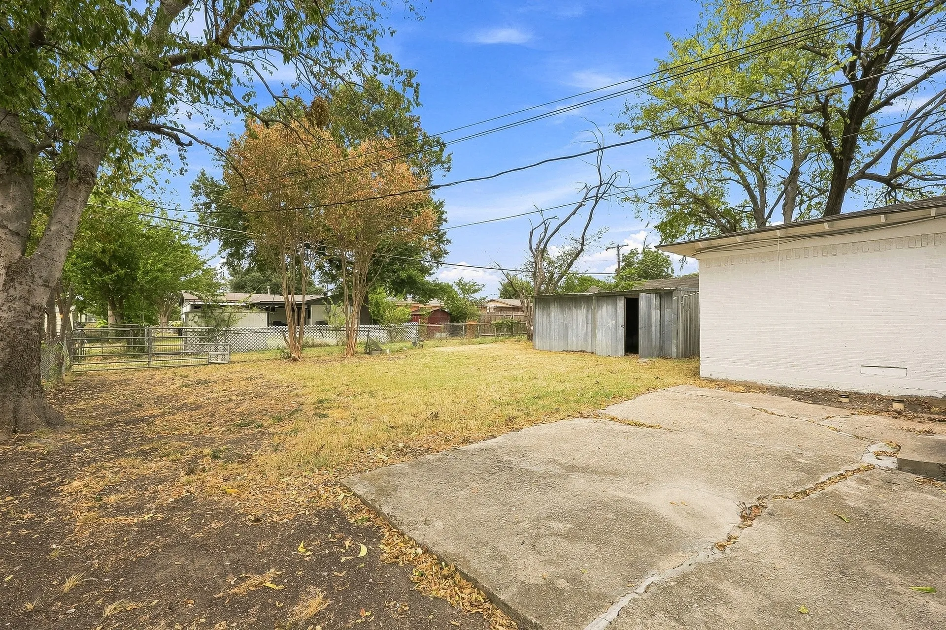 Single Family Residence For Rent in Dallas County , 1705 Longview Street, Mesquite, Texas 75149, 3 Bedroom, 2 Bathroom, Garage spaces, 1,617 Sqft, built in 1955, mls#21383043, Real Estate Agent in Mesquite, Homes For Rent in Dallas county, Homes For Rent in Mesquite, Realtor in Mesquite Texas, Real Estate Brokerage Independent Realty Texas, Luminita Cordes Realtor