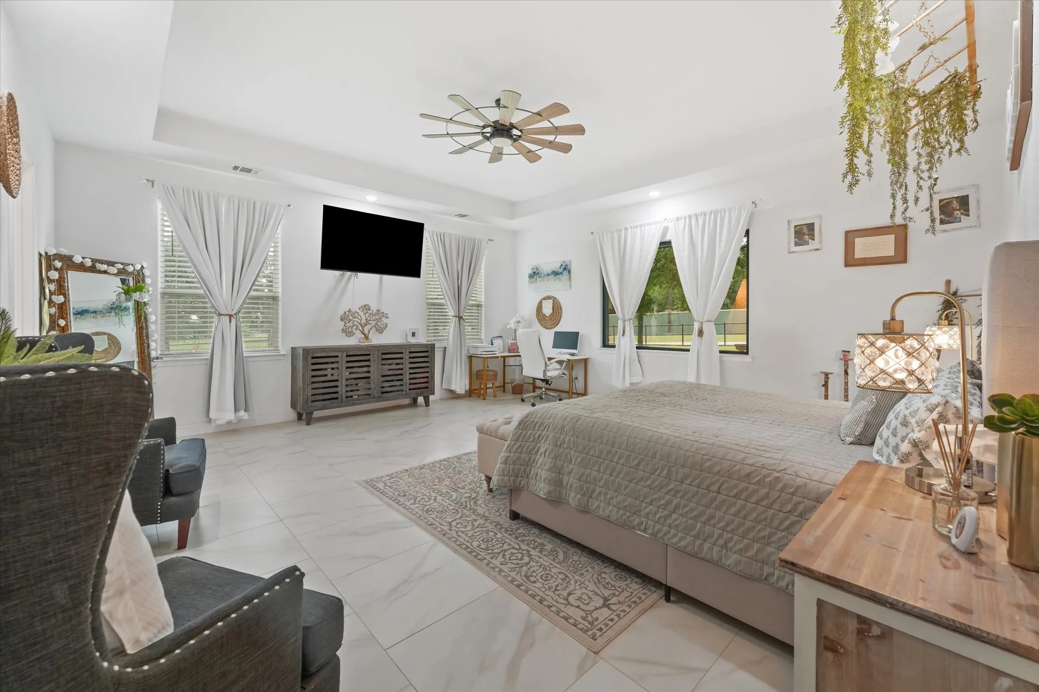 Single Family Residence For Sale in Johnson County , 5509 County Road 1022, Joshua, Texas 76058, 5 Bedroom, 4 Bathroom, 2 Garage spaces, 3,241 Sqft, built in 2023, mls#21383064, Real Estate Agent in Joshua, Homes For Sale in Johnson county, Homes For Sale in Joshua, Realtor in Joshua Texas, Real Estate Brokerage Independent Realty Texas, Luminita Cordes Realtor