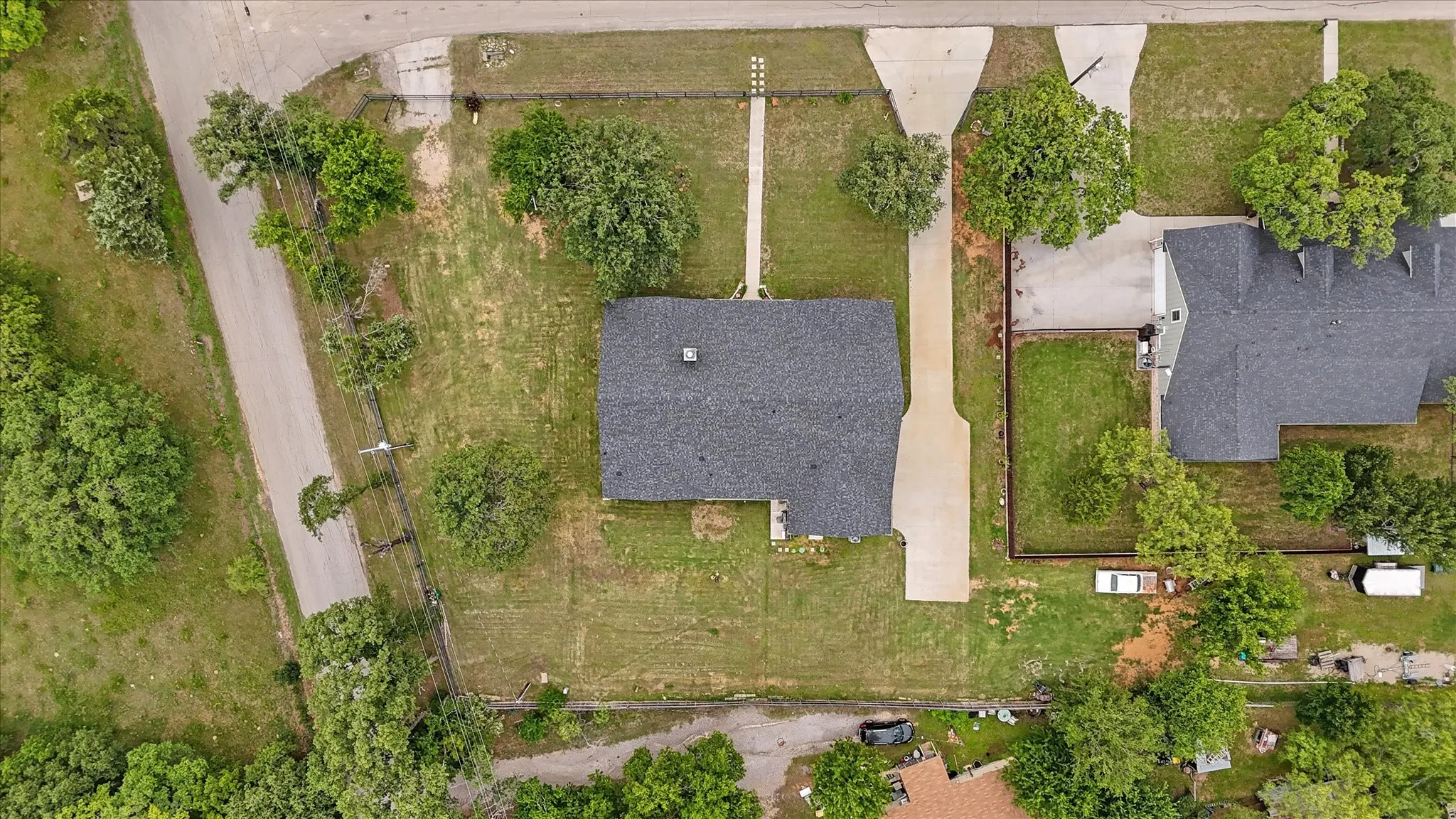 Single Family Residence For Sale in Johnson County , 5509 County Road 1022, Joshua, Texas 76058, 5 Bedroom, 4 Bathroom, 2 Garage spaces, 3,241 Sqft, built in 2023, mls#21383064, Real Estate Agent in Joshua, Homes For Sale in Johnson county, Homes For Sale in Joshua, Realtor in Joshua Texas, Real Estate Brokerage Independent Realty Texas, Luminita Cordes Realtor