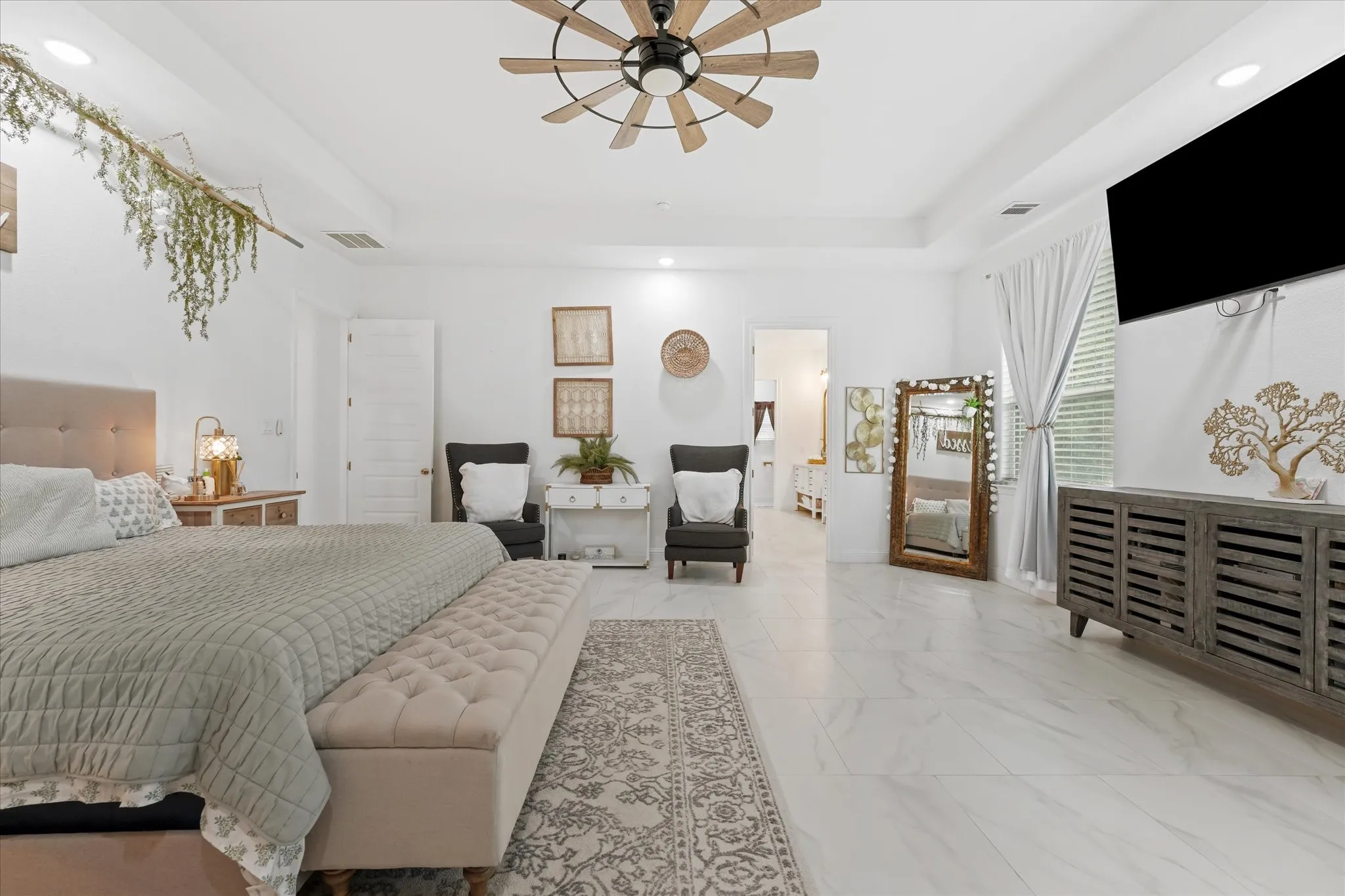 Single Family Residence For Sale in Johnson County , 5509 County Road 1022, Joshua, Texas 76058, 5 Bedroom, 4 Bathroom, 2 Garage spaces, 3,241 Sqft, built in 2023, mls#21383064, Real Estate Agent in Joshua, Homes For Sale in Johnson county, Homes For Sale in Joshua, Realtor in Joshua Texas, Real Estate Brokerage Independent Realty Texas, Luminita Cordes Realtor