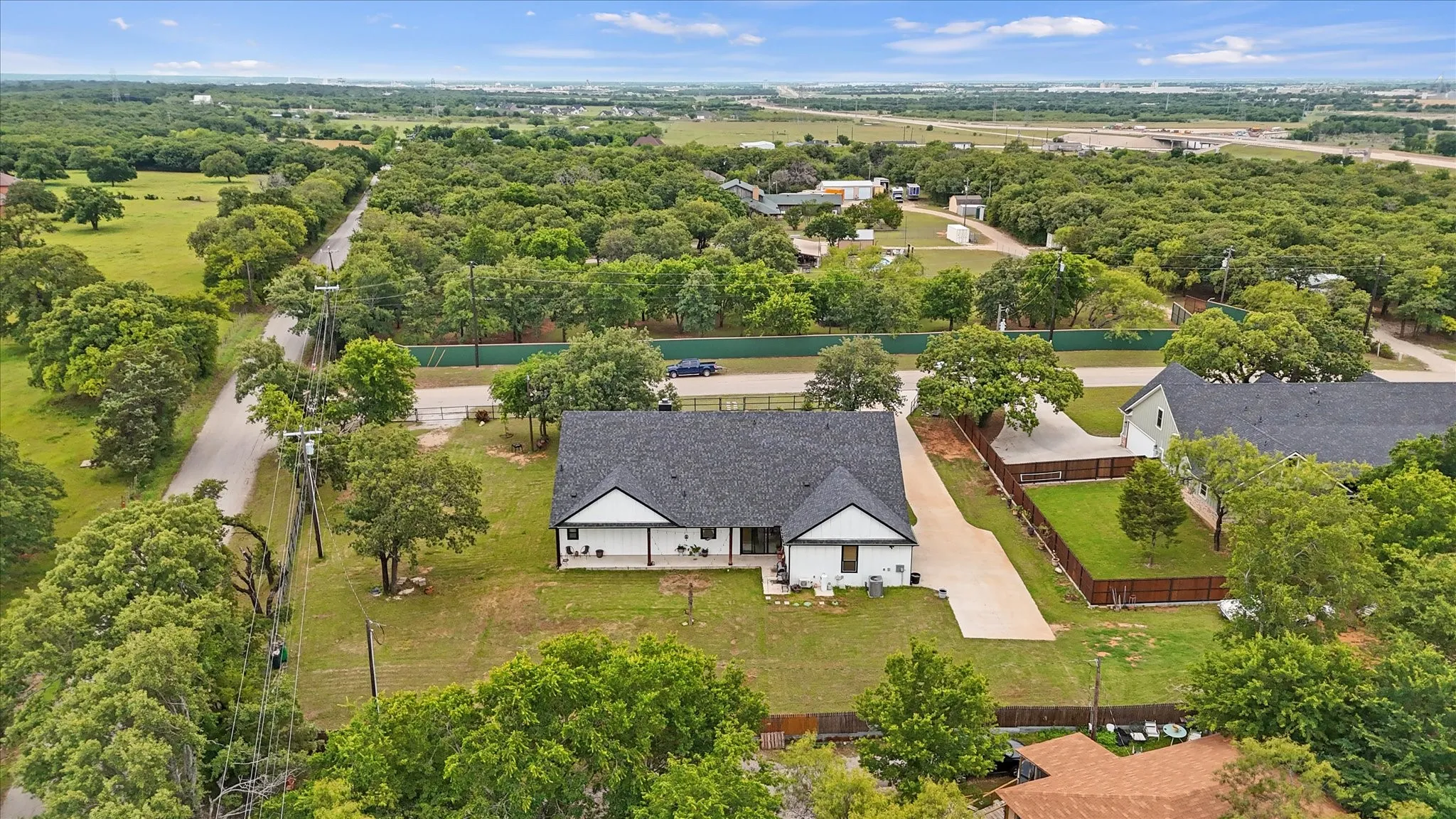 Single Family Residence For Sale in Johnson County , 5509 County Road 1022, Joshua, Texas 76058, 5 Bedroom, 4 Bathroom, 2 Garage spaces, 3,241 Sqft, built in 2023, mls#21383064, Real Estate Agent in Joshua, Homes For Sale in Johnson county, Homes For Sale in Joshua, Realtor in Joshua Texas, Real Estate Brokerage Independent Realty Texas, Luminita Cordes Realtor