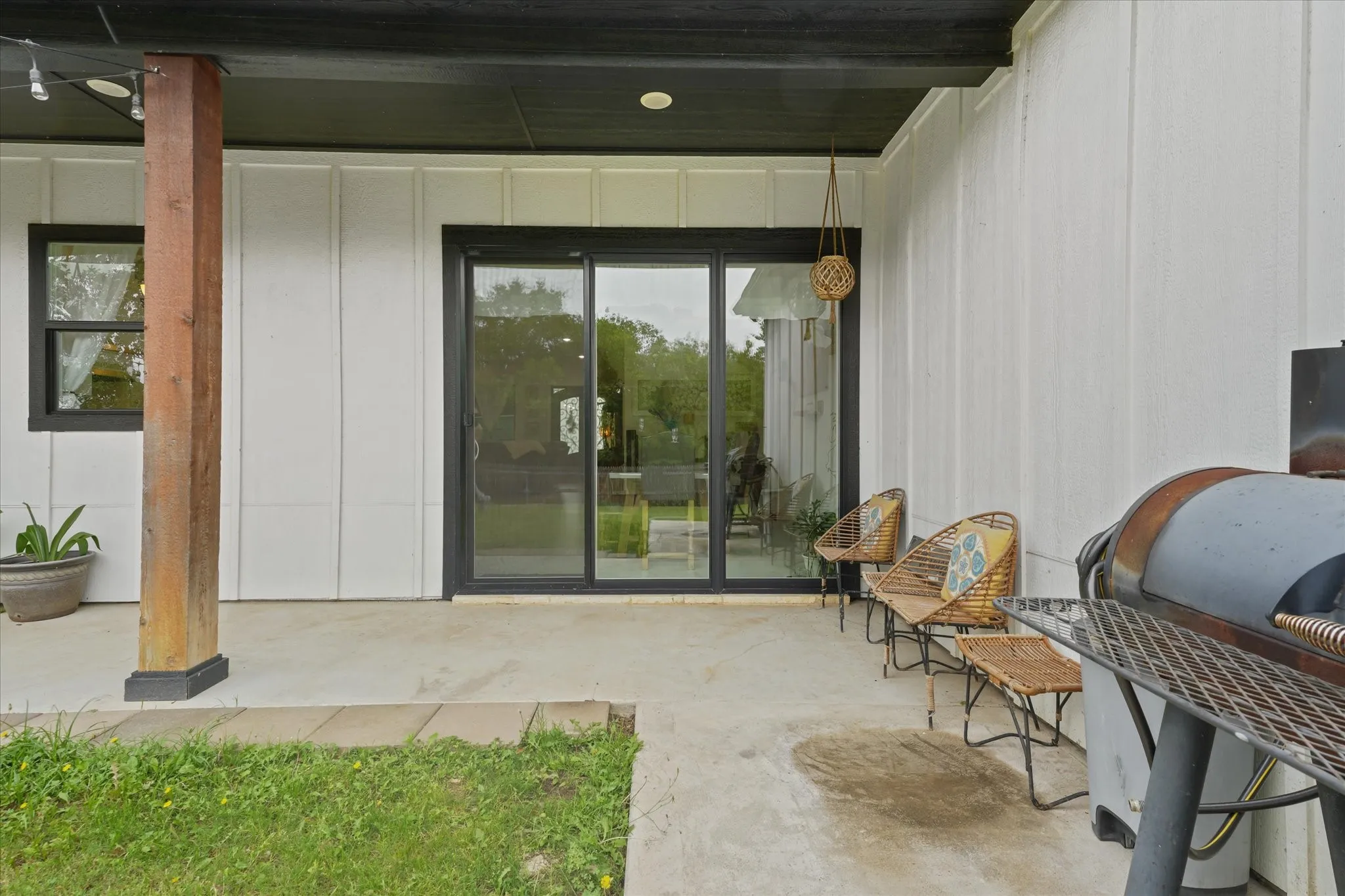Single Family Residence For Sale in Johnson County , 5509 County Road 1022, Joshua, Texas 76058, 5 Bedroom, 4 Bathroom, 2 Garage spaces, 3,241 Sqft, built in 2023, mls#21383064, Real Estate Agent in Joshua, Homes For Sale in Johnson county, Homes For Sale in Joshua, Realtor in Joshua Texas, Real Estate Brokerage Independent Realty Texas, Luminita Cordes Realtor