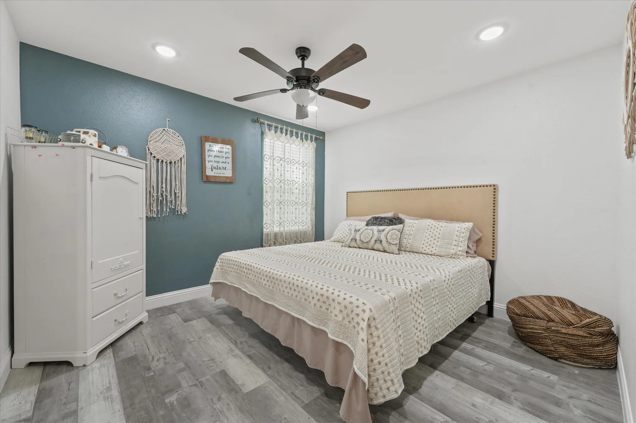 Single Family Residence For Sale in Johnson County , 5509 County Road 1022, Joshua, Texas 76058, 5 Bedroom, 4 Bathroom, 2 Garage spaces, 3,241 Sqft, built in 2023, mls#21383064, Real Estate Agent in Joshua, Homes For Sale in Johnson county, Homes For Sale in Joshua, Realtor in Joshua Texas, Real Estate Brokerage Independent Realty Texas, Luminita Cordes Realtor