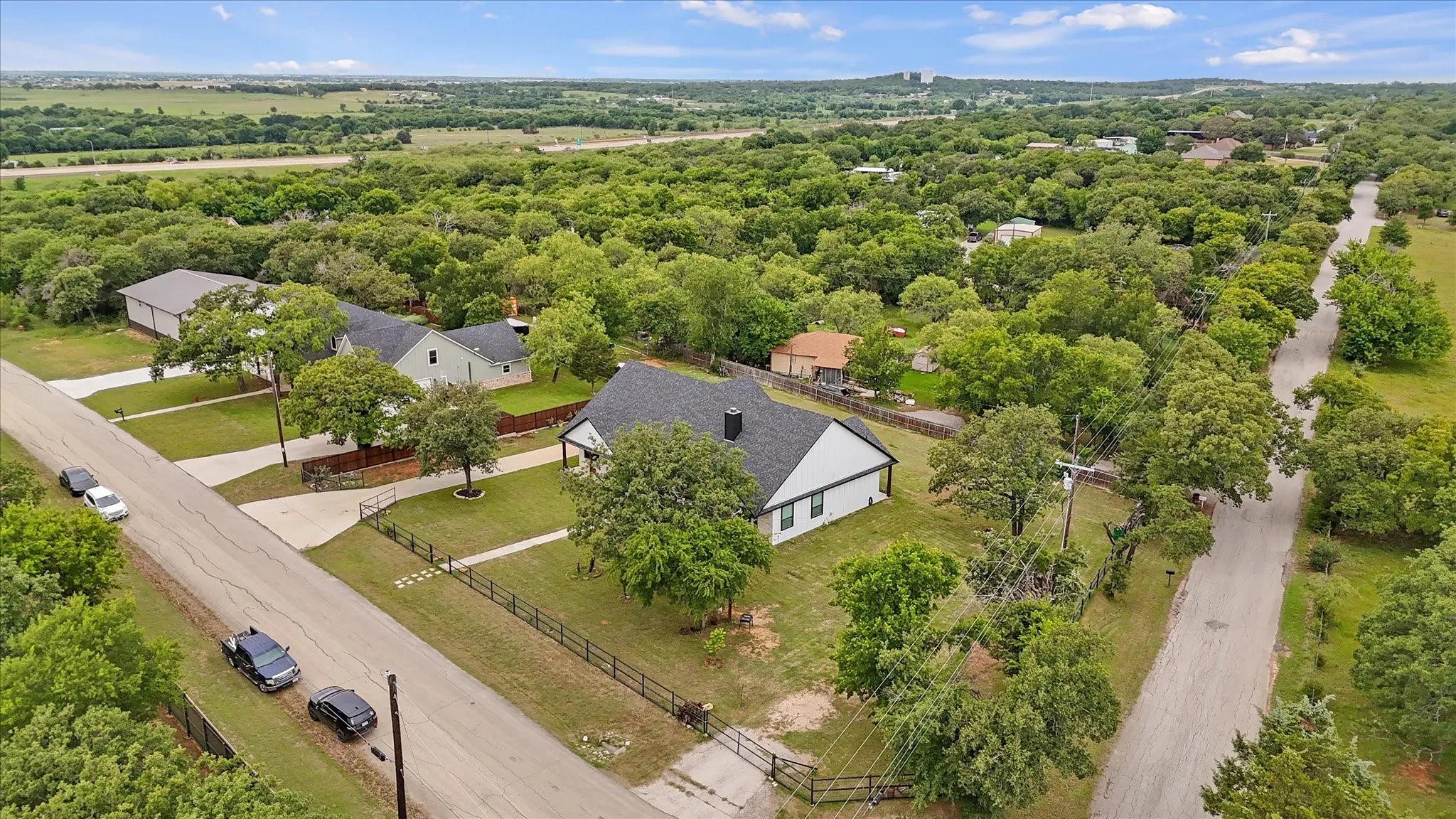 Single Family Residence For Sale in Johnson County , 5509 County Road 1022, Joshua, Texas 76058, 5 Bedroom, 4 Bathroom, 2 Garage spaces, 3,241 Sqft, built in 2023, mls#21383064, Real Estate Agent in Joshua, Homes For Sale in Johnson county, Homes For Sale in Joshua, Realtor in Joshua Texas, Real Estate Brokerage Independent Realty Texas, Luminita Cordes Realtor
