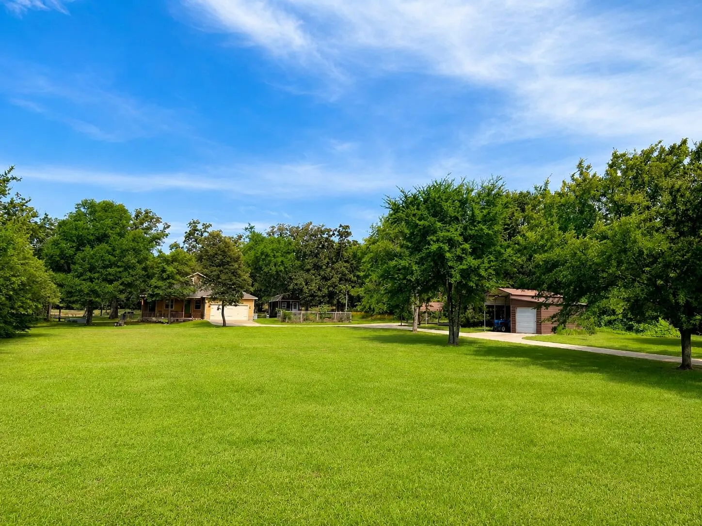 Single Family Residence For Sale in Hopkins County , 767 County Road 1218, Brashear, Texas 75420, 4 Bedroom, 3 Bathroom, 2 Garage spaces, 2,153 Sqft, built in 2015, mls#21383052, Real Estate Agent in Brashear, Homes For Sale in Hopkins county, Homes For Sale in Brashear, Realtor in Brashear Texas, Real Estate Brokerage Independent Realty Texas, Luminita Cordes Realtor