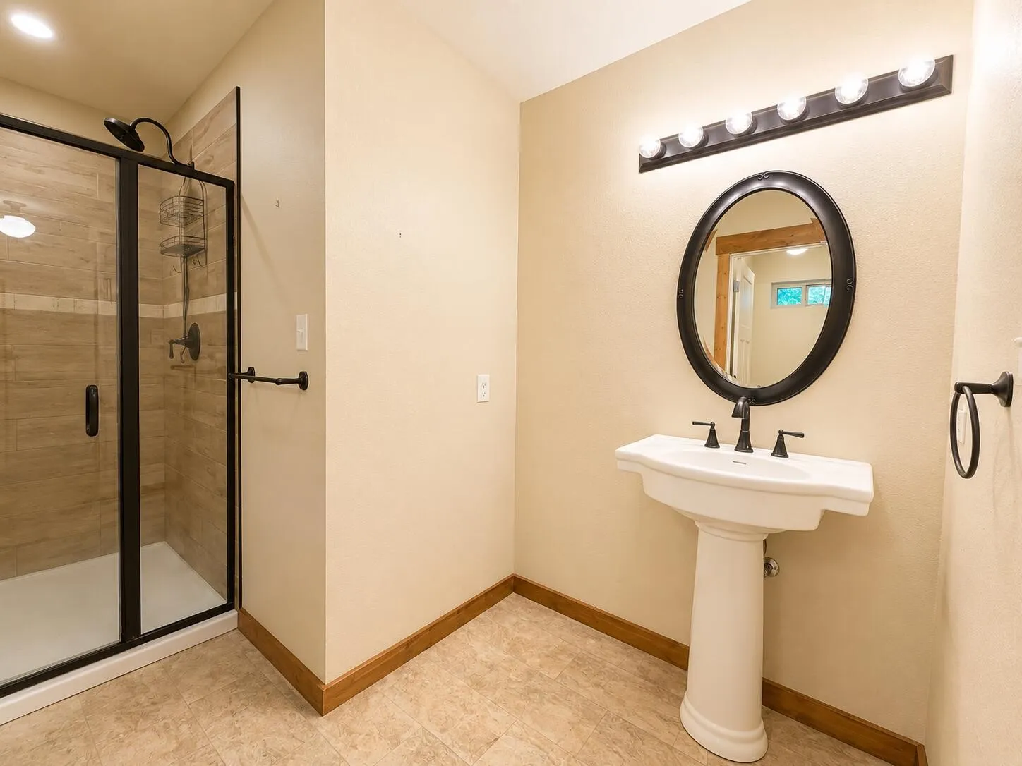 Single Family Residence For Sale in Hopkins County , 767 County Road 1218, Brashear, Texas 75420, 4 Bedroom, 3 Bathroom, 2 Garage spaces, 2,153 Sqft, built in 2015, mls#21383052, Real Estate Agent in Brashear, Homes For Sale in Hopkins county, Homes For Sale in Brashear, Realtor in Brashear Texas, Real Estate Brokerage Independent Realty Texas, Luminita Cordes Realtor