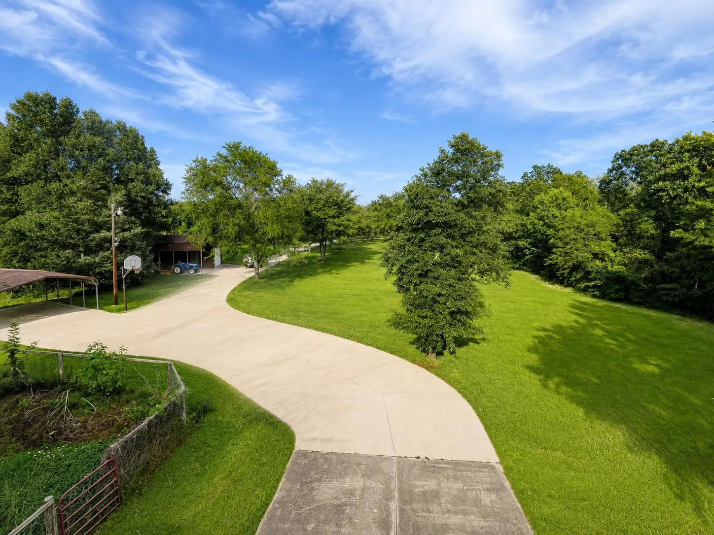 Single Family Residence For Sale in Hopkins County , 767 County Road 1218, Brashear, Texas 75420, 4 Bedroom, 3 Bathroom, 2 Garage spaces, 2,153 Sqft, built in 2015, mls#21383052, Real Estate Agent in Brashear, Homes For Sale in Hopkins county, Homes For Sale in Brashear, Realtor in Brashear Texas, Real Estate Brokerage Independent Realty Texas, Luminita Cordes Realtor