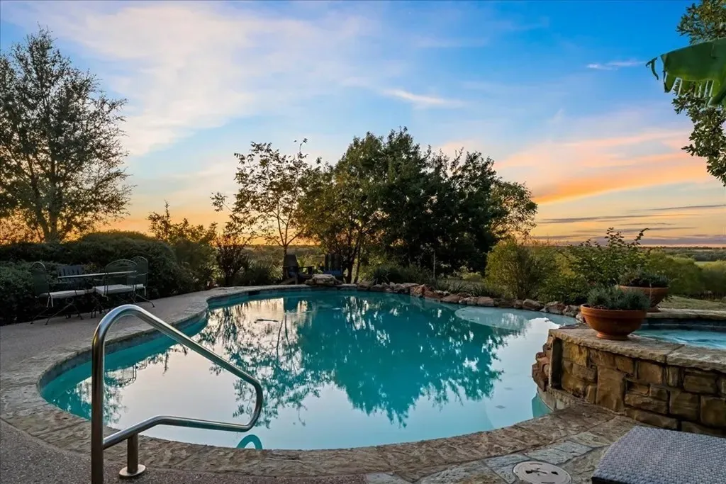 Farm For Sale in Ellis County , 1179 E FM 813, Palmer, Texas 75152, 3 Bedroom, 3 Bathroom, 1 Garage spaces, 2,988 Sqft, built in 2006, mls#21383071, Real Estate Agent in Palmer, Homes For Sale in Ellis county, Homes For Sale in Palmer, Realtor in Palmer Texas, Real Estate Brokerage Independent Realty Texas, Luminita Cordes Realtor