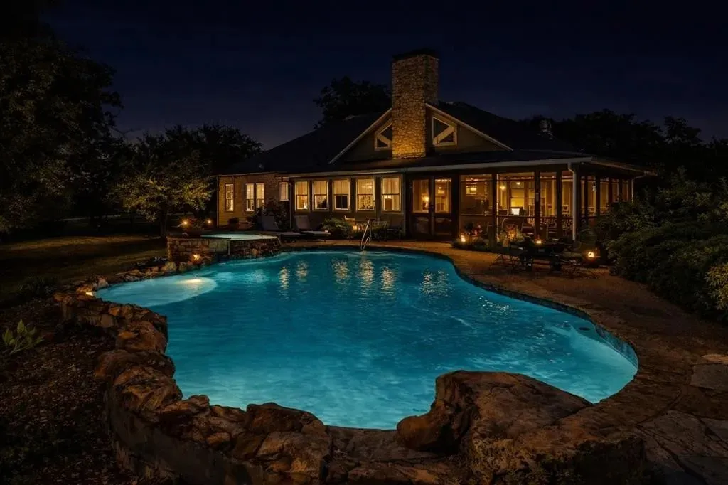 Farm For Sale in Ellis County , 1179 E FM 813, Palmer, Texas 75152, 3 Bedroom, 3 Bathroom, 1 Garage spaces, 2,988 Sqft, built in 2006, mls#21383071, Real Estate Agent in Palmer, Homes For Sale in Ellis county, Homes For Sale in Palmer, Realtor in Palmer Texas, Real Estate Brokerage Independent Realty Texas, Luminita Cordes Realtor