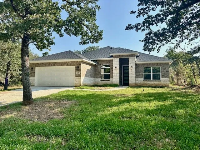 Single Family Residence For Rent in Tarrant County , 209 Cotton Drive, Mansfield, Texas 76063, 3 Bedroom, 2 Bathroom, 2 Garage spaces, 1,911 Sqft, built in 2025, mls#21369491, Real Estate Agent in Mansfield, Homes For Rent in Tarrant county, Homes For Rent in Mansfield, Realtor in Mansfield Texas, Real Estate Brokerage Independent Realty Texas, Luminita Cordes Realtor