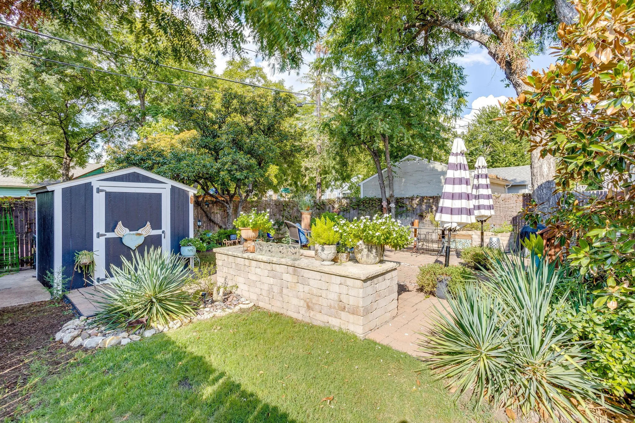 Single Family Residence For Sale in Tarrant County , 1116 W Arlington Avenue, Fort Worth, Texas 76110, 2 Bedroom, 2 Bathroom, Garage spaces, 1,350 Sqft, built in 1927, mls#21383084, Real Estate Agent in Fort Worth, Homes For Sale in Tarrant county, Homes For Sale in Fort Worth, Realtor in Fort Worth Texas, Real Estate Brokerage Independent Realty Texas, Luminita Cordes Realtor