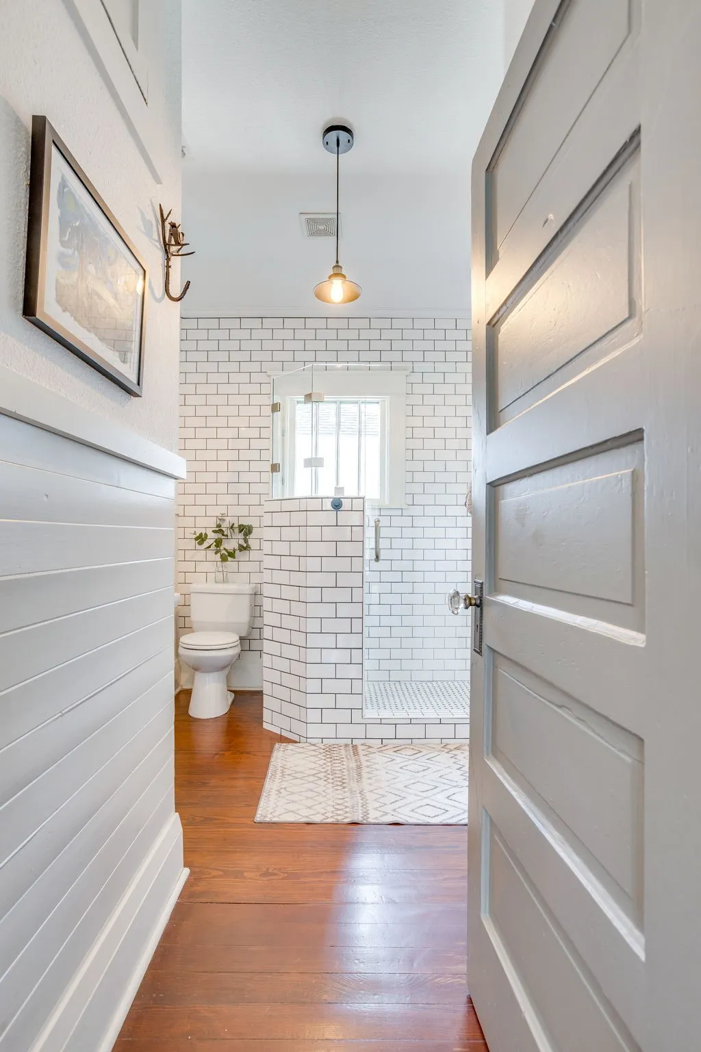 Single Family Residence For Sale in Tarrant County , 1116 W Arlington Avenue, Fort Worth, Texas 76110, 2 Bedroom, 2 Bathroom, Garage spaces, 1,350 Sqft, built in 1927, mls#21383084, Real Estate Agent in Fort Worth, Homes For Sale in Tarrant county, Homes For Sale in Fort Worth, Realtor in Fort Worth Texas, Real Estate Brokerage Independent Realty Texas, Luminita Cordes Realtor