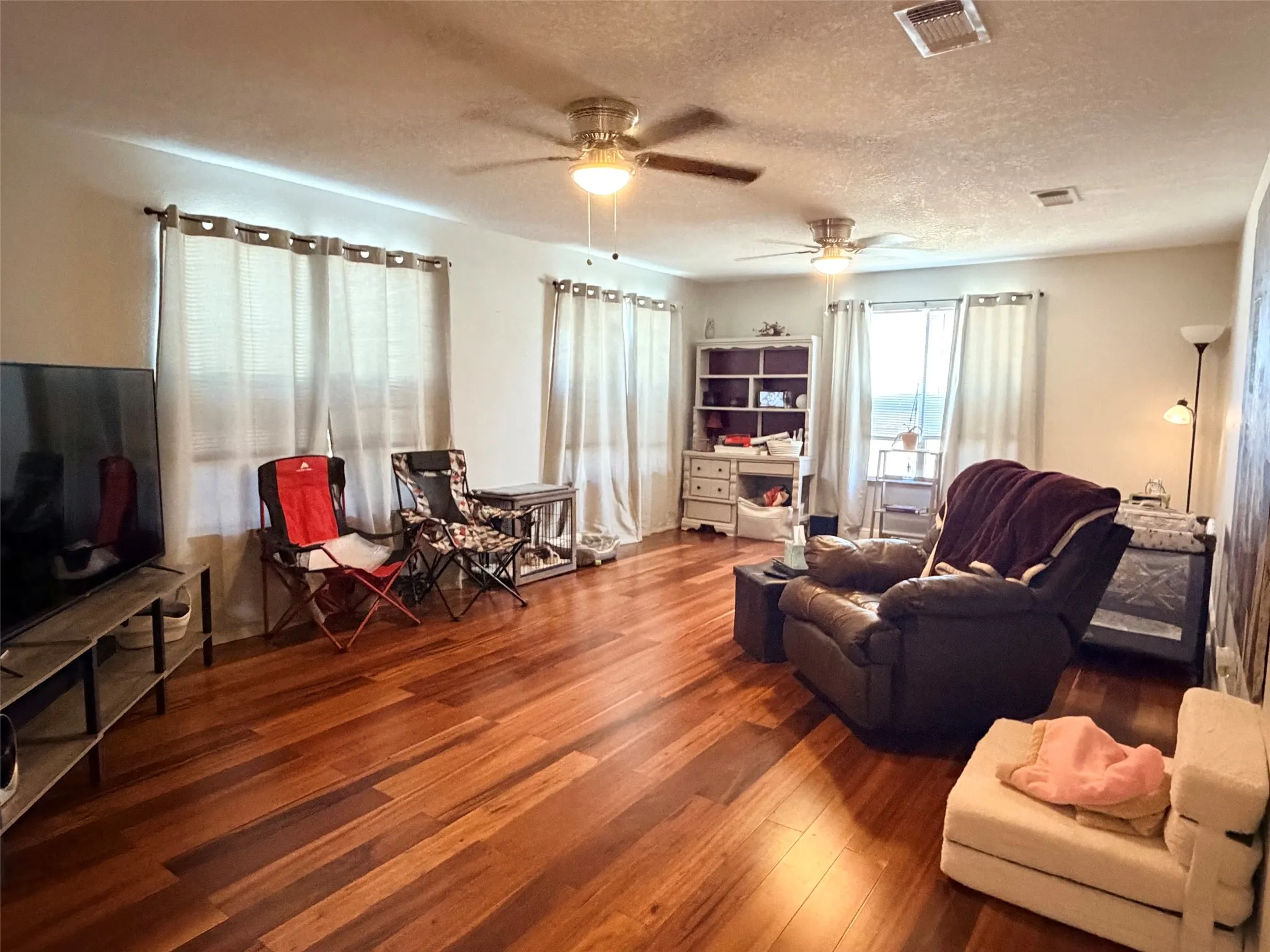 Single Family Residence For Sale in Comanche County , 1410 Marie Street, Comanche, Texas 76442, 3 Bedroom, 2 Bathroom, Garage spaces, 1,600 Sqft, built in 1949, mls#21378533, Real Estate Agent in Comanche, Homes For Sale in Comanche county, Homes For Sale in Comanche, Realtor in Comanche Texas, Real Estate Brokerage Independent Realty Texas, Luminita Cordes Realtor