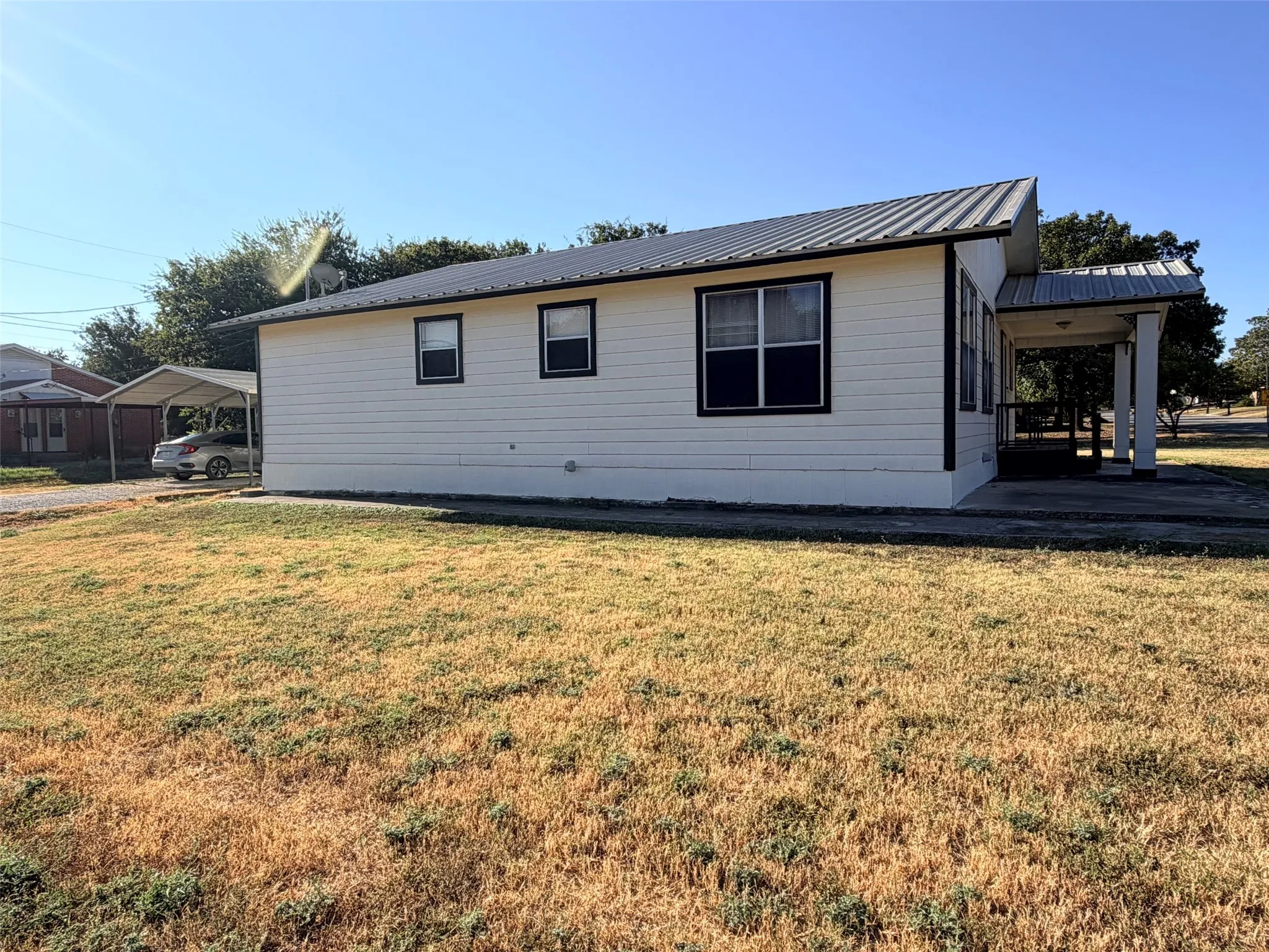 Single Family Residence For Sale in Comanche County , 1410 Marie Street, Comanche, Texas 76442, 3 Bedroom, 2 Bathroom, Garage spaces, 1,600 Sqft, built in 1949, mls#21378533, Real Estate Agent in Comanche, Homes For Sale in Comanche county, Homes For Sale in Comanche, Realtor in Comanche Texas, Real Estate Brokerage Independent Realty Texas, Luminita Cordes Realtor