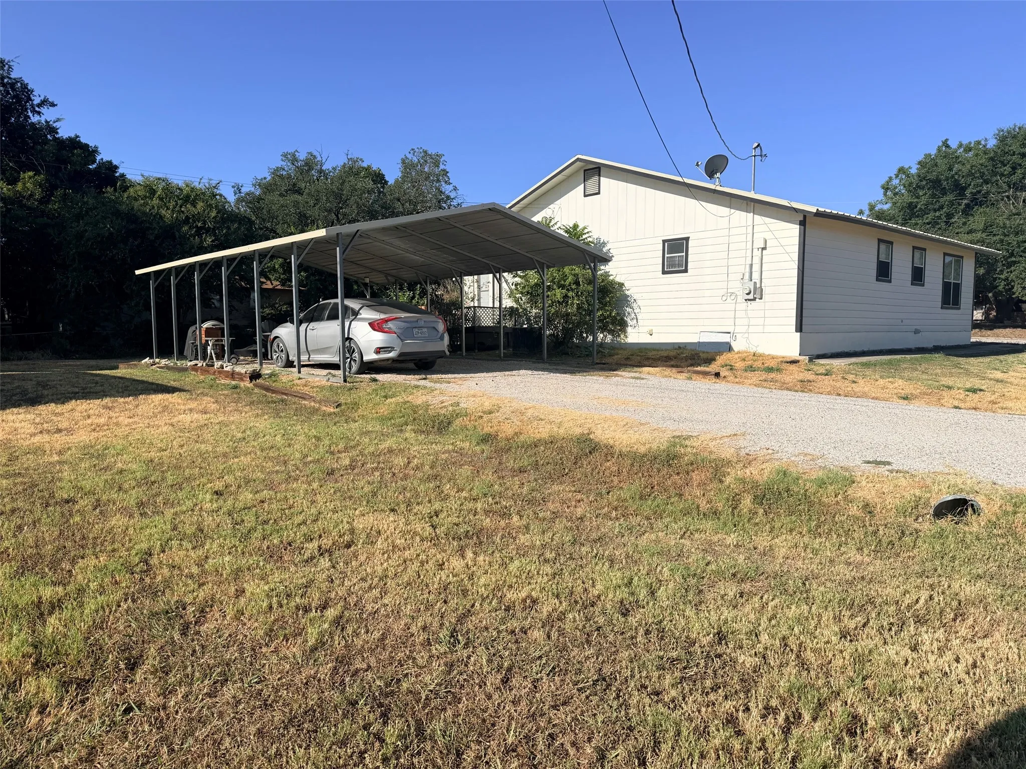 Single Family Residence For Sale in Comanche County , 1410 Marie Street, Comanche, Texas 76442, 3 Bedroom, 2 Bathroom, Garage spaces, 1,600 Sqft, built in 1949, mls#21378533, Real Estate Agent in Comanche, Homes For Sale in Comanche county, Homes For Sale in Comanche, Realtor in Comanche Texas, Real Estate Brokerage Independent Realty Texas, Luminita Cordes Realtor