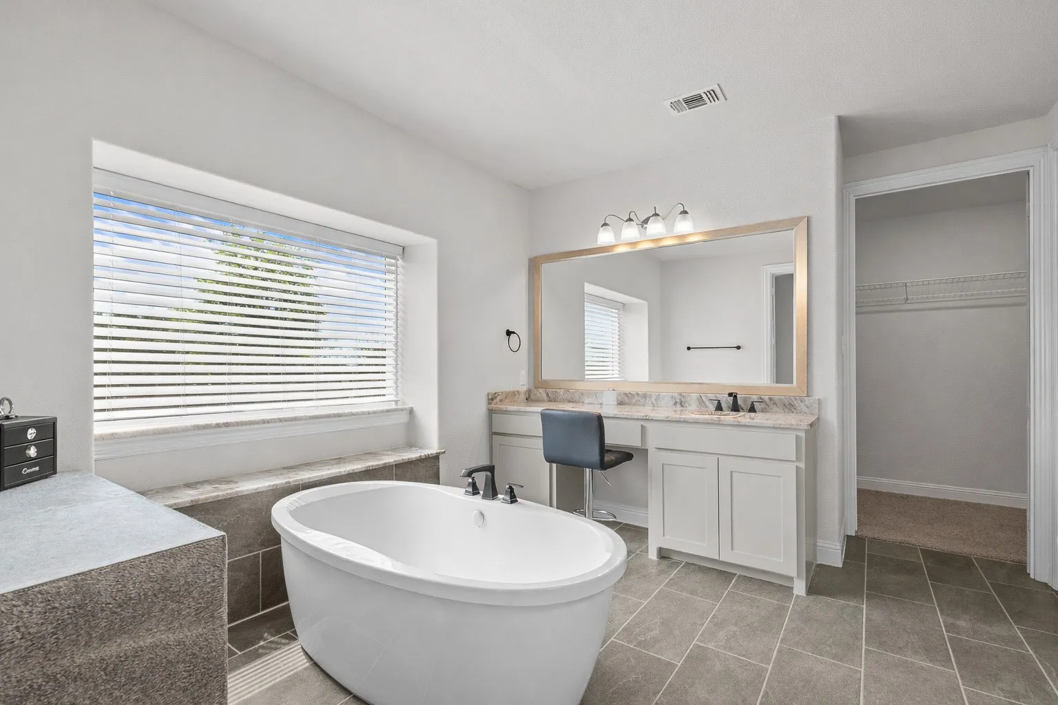 Single Family Residence For Sale in Collin County , 4428 Mill Pond Drive, Celina, Texas 75009, 4 Bedroom, 4 Bathroom, 3 Garage spaces, 2,883 Sqft, built in 2023, mls#21382977, Real Estate Agent in Celina, Homes For Sale in Collin county, Homes For Sale in Celina, Realtor in Celina Texas, Real Estate Brokerage Independent Realty Texas, Luminita Cordes Realtor