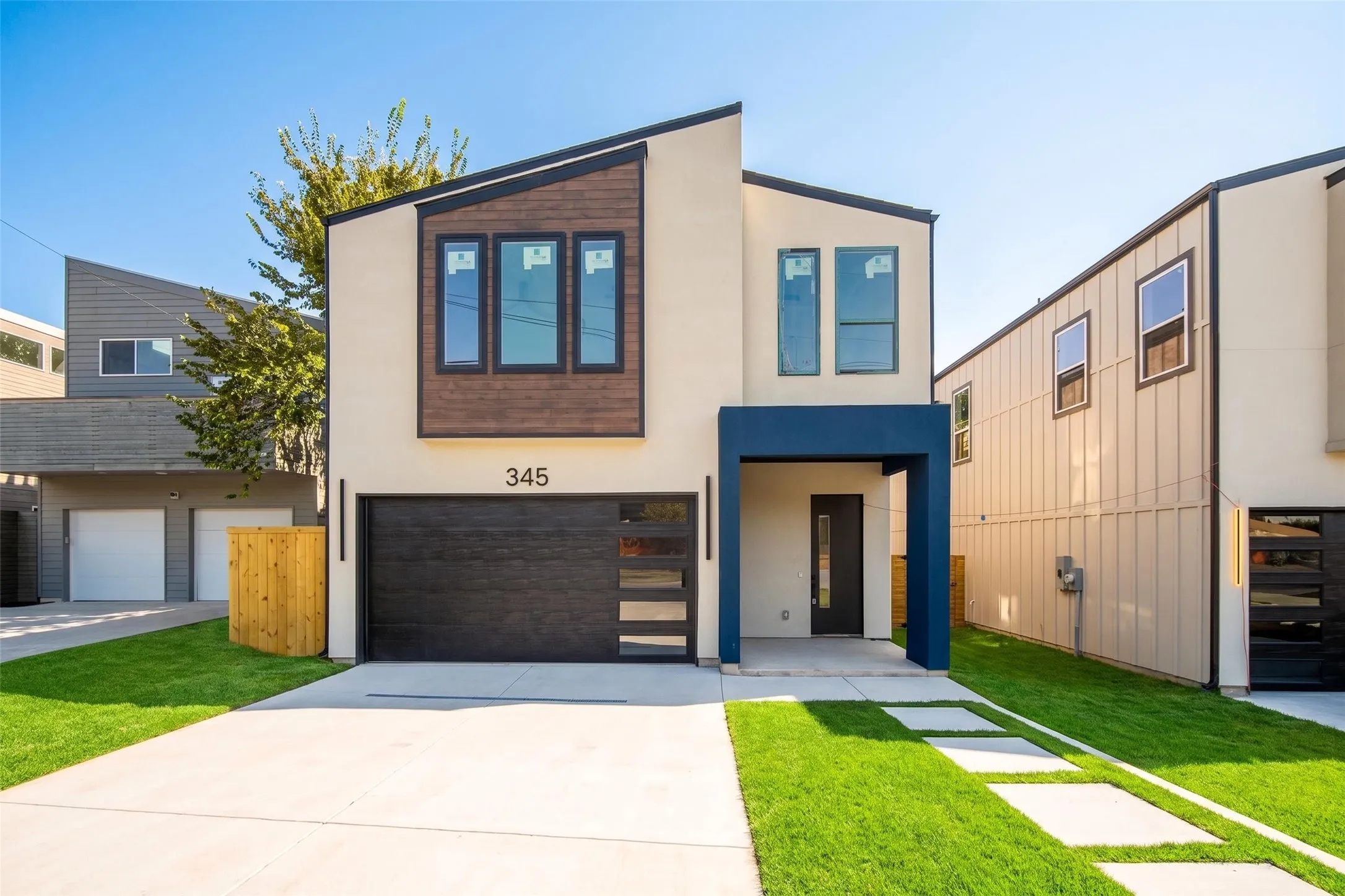 Single Family Residence For Sale in Dallas County , 345 Bonnie View Road, Dallas, Texas 75203, 4 Bedroom, 4 Bathroom, 2 Garage spaces, 2,248 Sqft, built in 2026, mls#21370177, Real Estate Agent in Dallas, Homes For Sale in Dallas county, Homes For Sale in Dallas, Realtor in Dallas Texas, Real Estate Brokerage Independent Realty Texas, Luminita Cordes Realtor