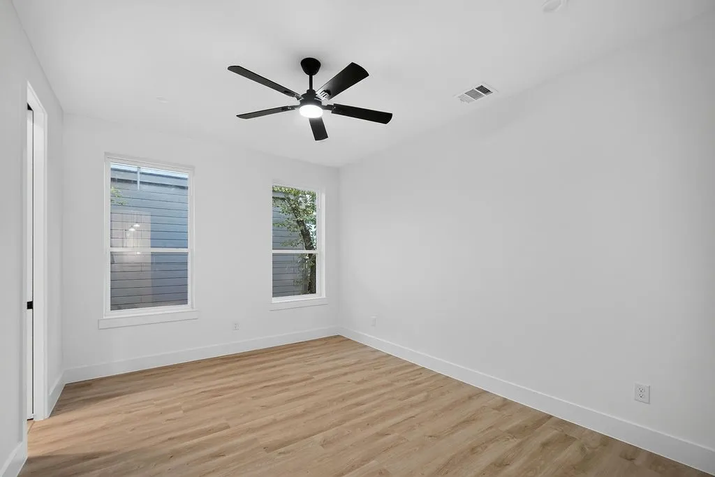 Single Family Residence For Sale in Dallas County , 345 Bonnie View Road, Dallas, Texas 75203, 4 Bedroom, 4 Bathroom, 2 Garage spaces, 2,248 Sqft, built in 2026, mls#21370177, Real Estate Agent in Dallas, Homes For Sale in Dallas county, Homes For Sale in Dallas, Realtor in Dallas Texas, Real Estate Brokerage Independent Realty Texas, Luminita Cordes Realtor