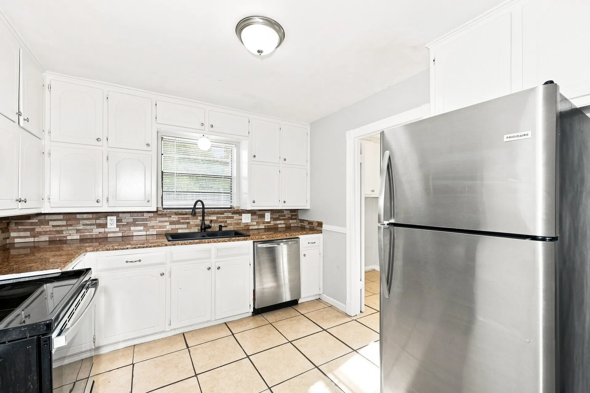 Single Family Residence For Rent in Tarrant County , 6609 Chilton Drive, North Richland Hills, Texas 76182, 3 Bedroom, 2 Bathroom, 2 Garage spaces, 1,720 Sqft, built in 1977, mls#21383082, Real Estate Agent in North Richland Hills, Homes For Rent in Tarrant county, Homes For Rent in North Richland Hills, Realtor in North Richland Hills Texas, Real Estate Brokerage Independent Realty Texas, Luminita Cordes Realtor
