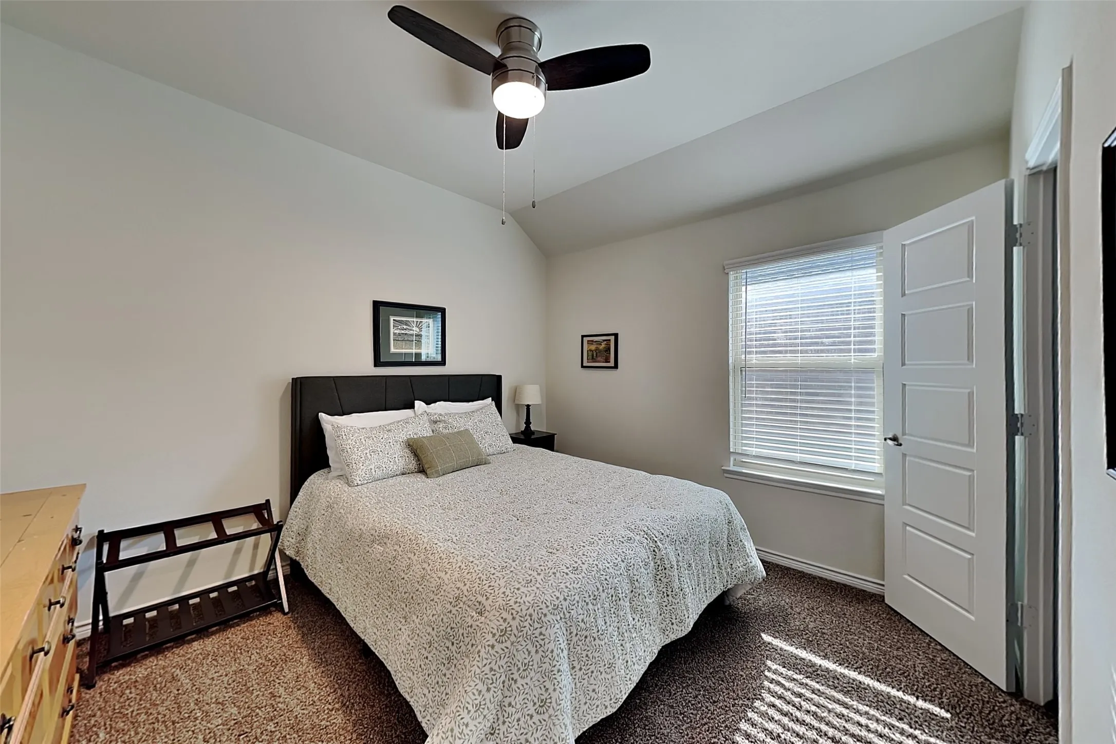 Single Family Residence For Rent in Hunt County , 3201 Overlook Drive, Royse City, Texas 75189, 4 Bedroom, 2 Bathroom, 2 Garage spaces, 1,943 Sqft, built in 2019, mls#21382986, Real Estate Agent in Royse City, Homes For Rent in Hunt county, Homes For Rent in Royse City, Realtor in Royse City Texas, Real Estate Brokerage Independent Realty Texas, Luminita Cordes Realtor