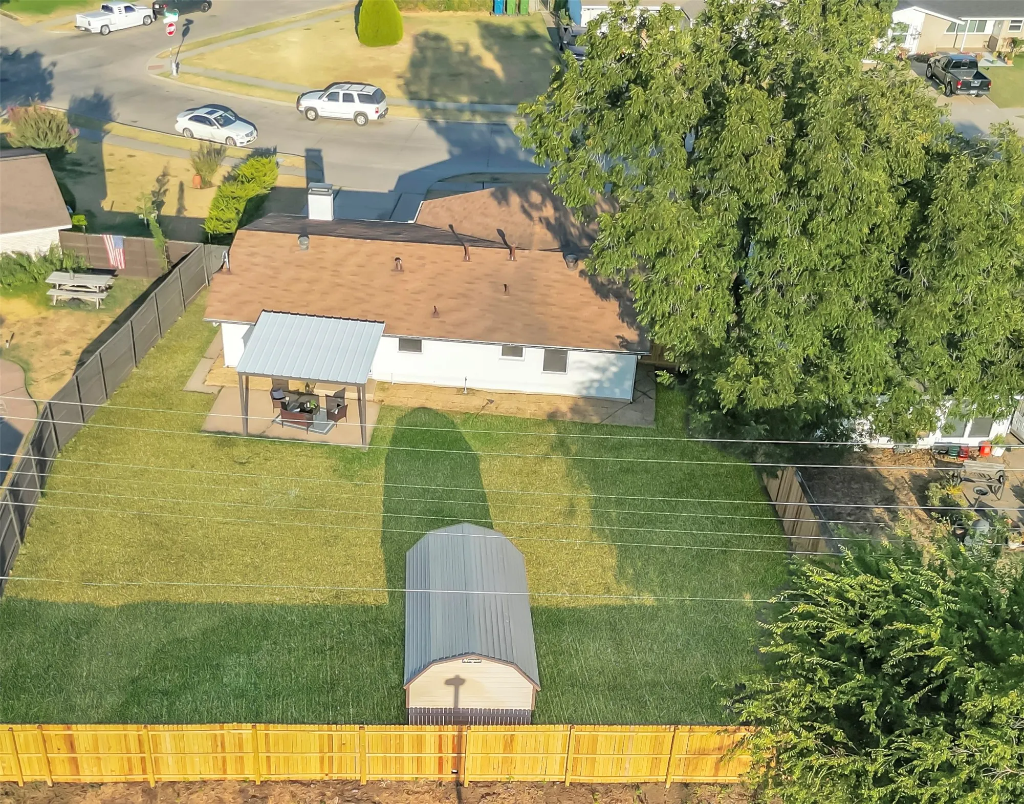 Single Family Residence For Sale in Dallas County , 1802 Fairfax Lane, Carrollton, Texas 75006, 4 Bedroom, 2 Bathroom, Garage spaces, 1,484 Sqft, built in 1962, mls#21383020, Real Estate Agent in Carrollton, Homes For Sale in Dallas county, Homes For Sale in Carrollton, Realtor in Carrollton Texas, Real Estate Brokerage Independent Realty Texas, Luminita Cordes Realtor