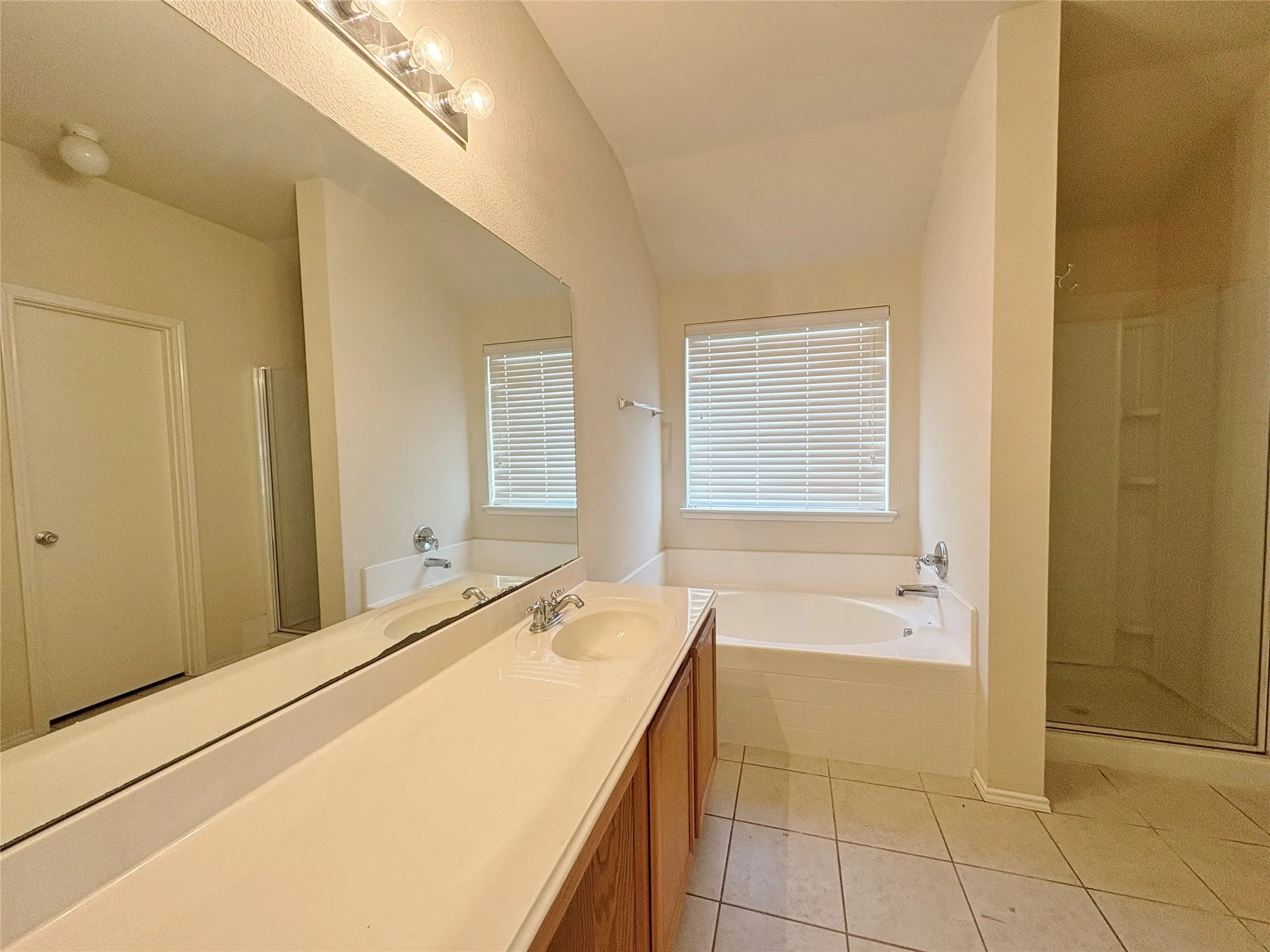 Single Family Residence For Rent in Collin County , 2049 Helmoken Falls Drive, Anna, Texas 75409, 4 Bedroom, 2 Bathroom, 2 Garage spaces, 2,180 Sqft, built in 2006, mls#21383095, Real Estate Agent in Anna, Homes For Rent in Collin county, Homes For Rent in Anna, Realtor in Anna Texas, Real Estate Brokerage Independent Realty Texas, Luminita Cordes Realtor