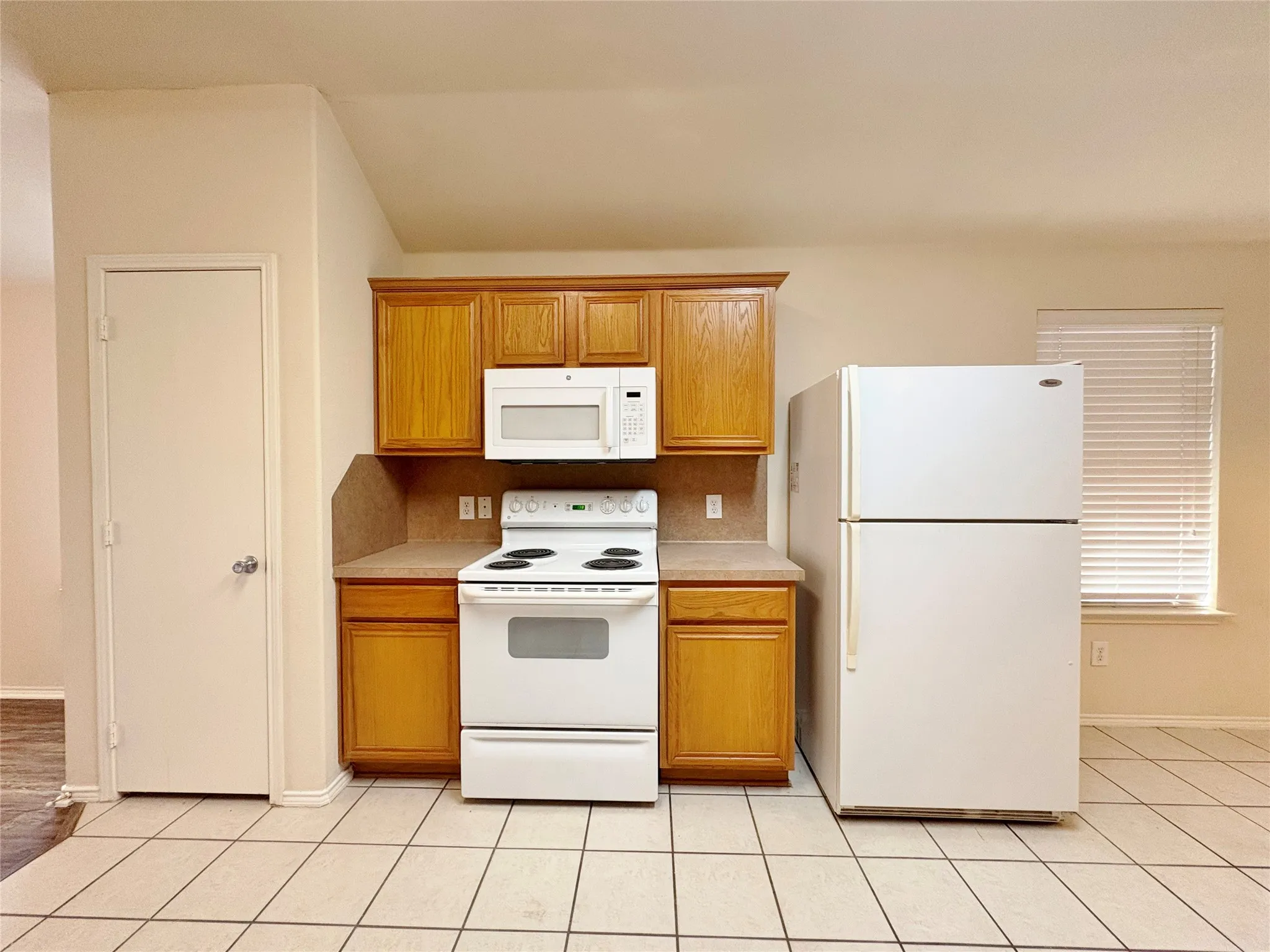 Single Family Residence For Rent in Collin County , 2049 Helmoken Falls Drive, Anna, Texas 75409, 4 Bedroom, 2 Bathroom, 2 Garage spaces, 2,180 Sqft, built in 2006, mls#21383095, Real Estate Agent in Anna, Homes For Rent in Collin county, Homes For Rent in Anna, Realtor in Anna Texas, Real Estate Brokerage Independent Realty Texas, Luminita Cordes Realtor