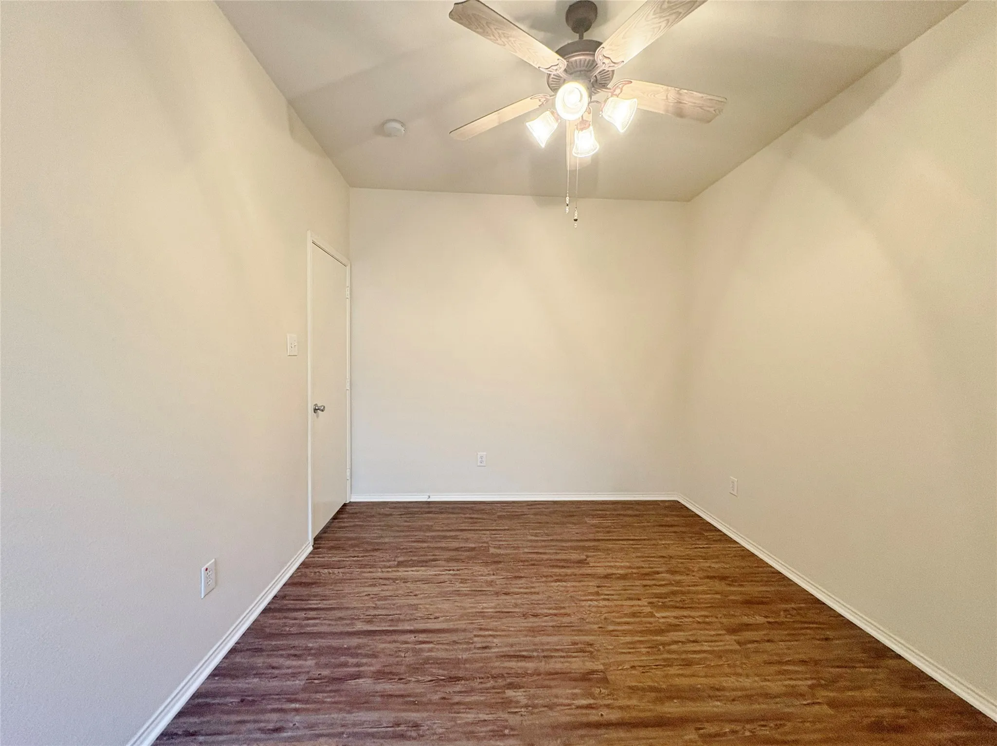Single Family Residence For Rent in Collin County , 2049 Helmoken Falls Drive, Anna, Texas 75409, 4 Bedroom, 2 Bathroom, 2 Garage spaces, 2,180 Sqft, built in 2006, mls#21383095, Real Estate Agent in Anna, Homes For Rent in Collin county, Homes For Rent in Anna, Realtor in Anna Texas, Real Estate Brokerage Independent Realty Texas, Luminita Cordes Realtor