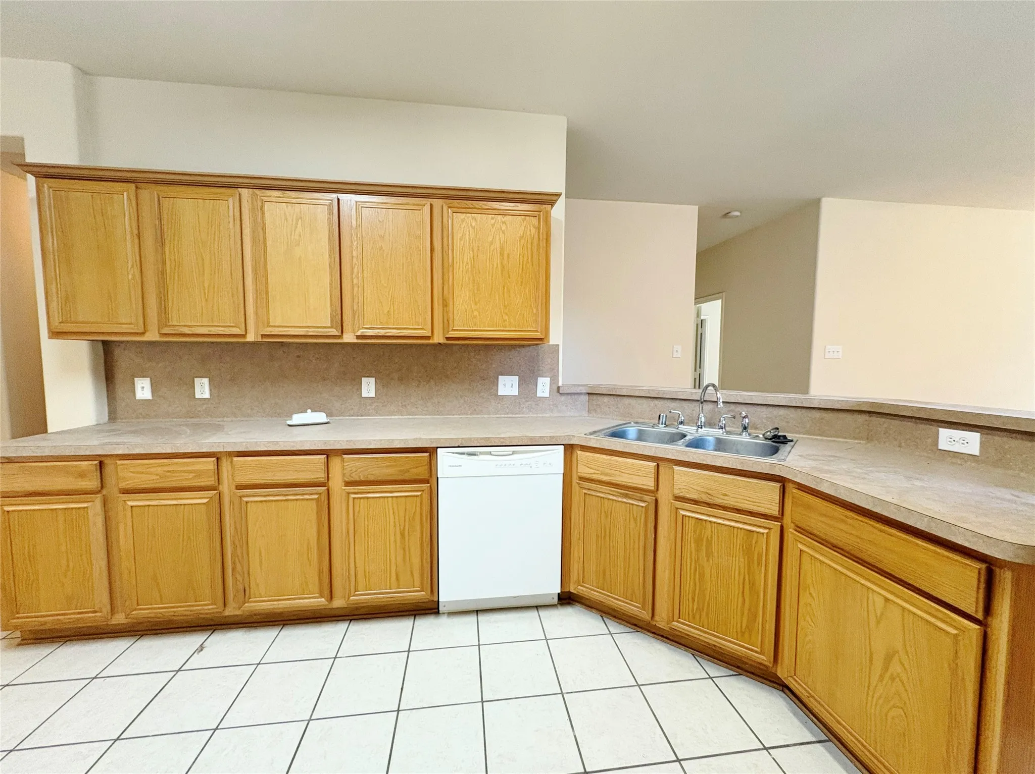 Single Family Residence For Rent in Collin County , 2049 Helmoken Falls Drive, Anna, Texas 75409, 4 Bedroom, 2 Bathroom, 2 Garage spaces, 2,180 Sqft, built in 2006, mls#21383095, Real Estate Agent in Anna, Homes For Rent in Collin county, Homes For Rent in Anna, Realtor in Anna Texas, Real Estate Brokerage Independent Realty Texas, Luminita Cordes Realtor