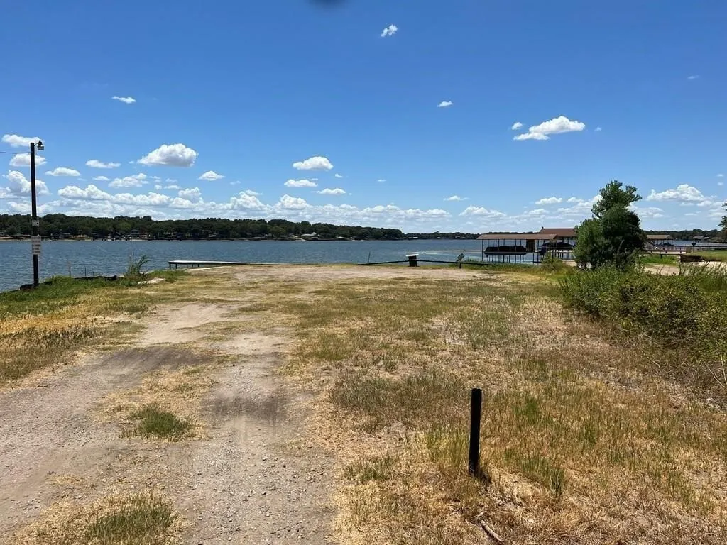 Single Family Residence For Sale in Henderson County , 7137 Cayuga Drive, Mabank, Texas 75156, 3 Bedroom, 2 Bathroom, Garage spaces, 1,000 Sqft, built in 2025, mls#21383096, Real Estate Agent in Mabank, Homes For Sale in Henderson county, Homes For Sale in Mabank, Realtor in Mabank Texas, Real Estate Brokerage Independent Realty Texas, Luminita Cordes Realtor