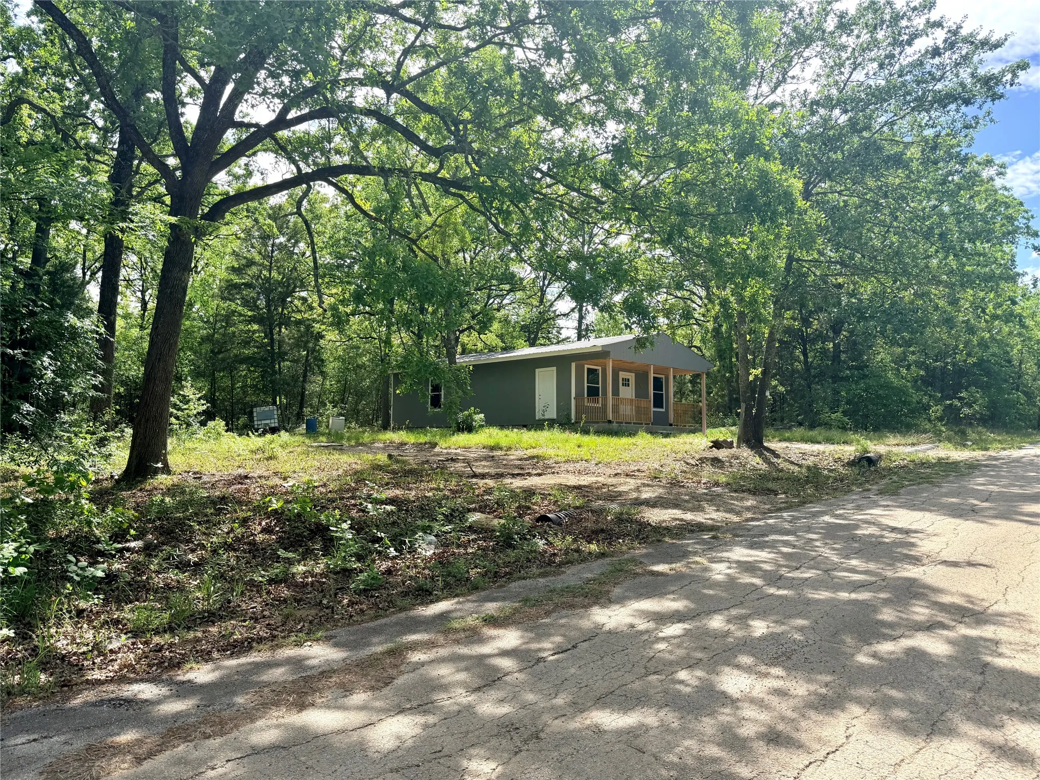 Single Family Residence For Sale in Henderson County , 7137 Cayuga Drive, Mabank, Texas 75156, 3 Bedroom, 2 Bathroom, Garage spaces, 1,000 Sqft, built in 2025, mls#21383096, Real Estate Agent in Mabank, Homes For Sale in Henderson county, Homes For Sale in Mabank, Realtor in Mabank Texas, Real Estate Brokerage Independent Realty Texas, Luminita Cordes Realtor