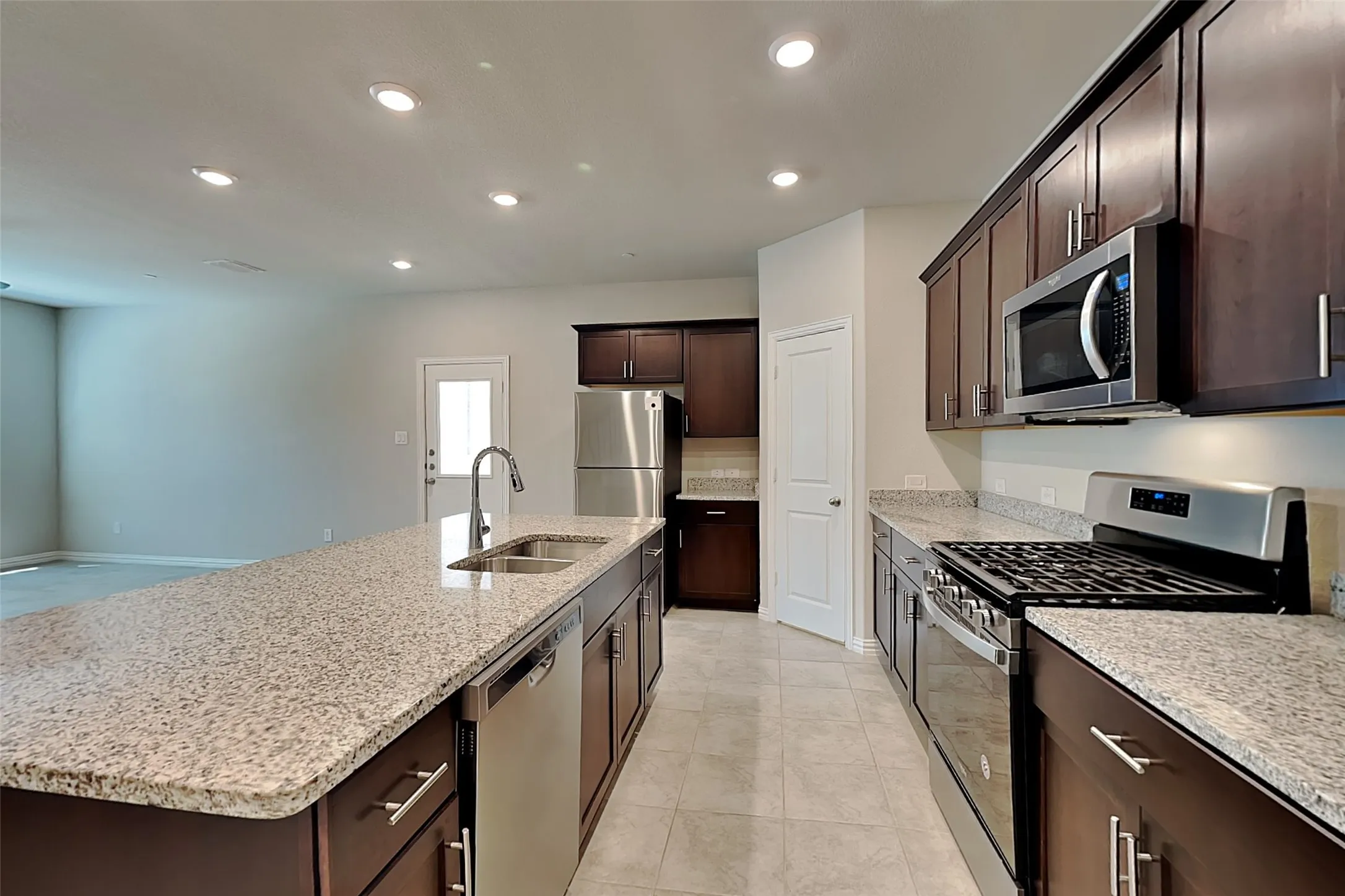 Single Family Residence For Rent in Collin County , 4109 Stockyard Station Lane, Sachse, Texas 75048, 3 Bedroom, 3 Bathroom, 2 Garage spaces, 1,928 Sqft, built in 2021, mls#21383025, Real Estate Agent in Sachse, Homes For Rent in Collin county, Homes For Rent in Sachse, Realtor in Sachse Texas, Real Estate Brokerage Independent Realty Texas, Luminita Cordes Realtor