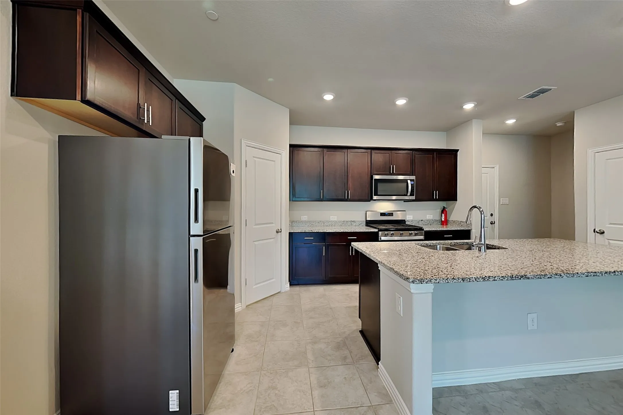 Single Family Residence For Rent in Collin County , 4109 Stockyard Station Lane, Sachse, Texas 75048, 3 Bedroom, 3 Bathroom, 2 Garage spaces, 1,928 Sqft, built in 2021, mls#21383025, Real Estate Agent in Sachse, Homes For Rent in Collin county, Homes For Rent in Sachse, Realtor in Sachse Texas, Real Estate Brokerage Independent Realty Texas, Luminita Cordes Realtor