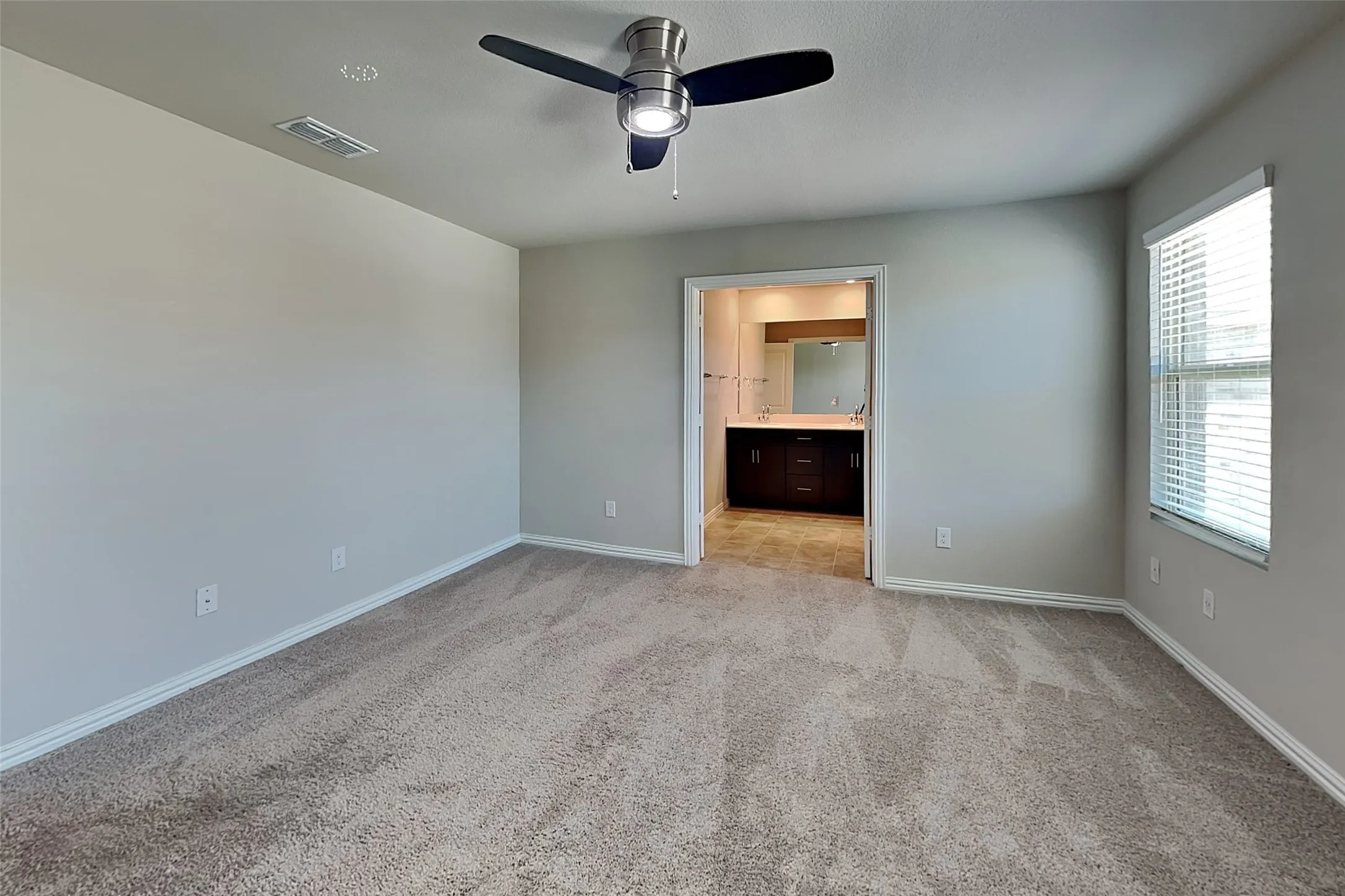 Single Family Residence For Rent in Collin County , 4109 Stockyard Station Lane, Sachse, Texas 75048, 3 Bedroom, 3 Bathroom, 2 Garage spaces, 1,928 Sqft, built in 2021, mls#21383025, Real Estate Agent in Sachse, Homes For Rent in Collin county, Homes For Rent in Sachse, Realtor in Sachse Texas, Real Estate Brokerage Independent Realty Texas, Luminita Cordes Realtor