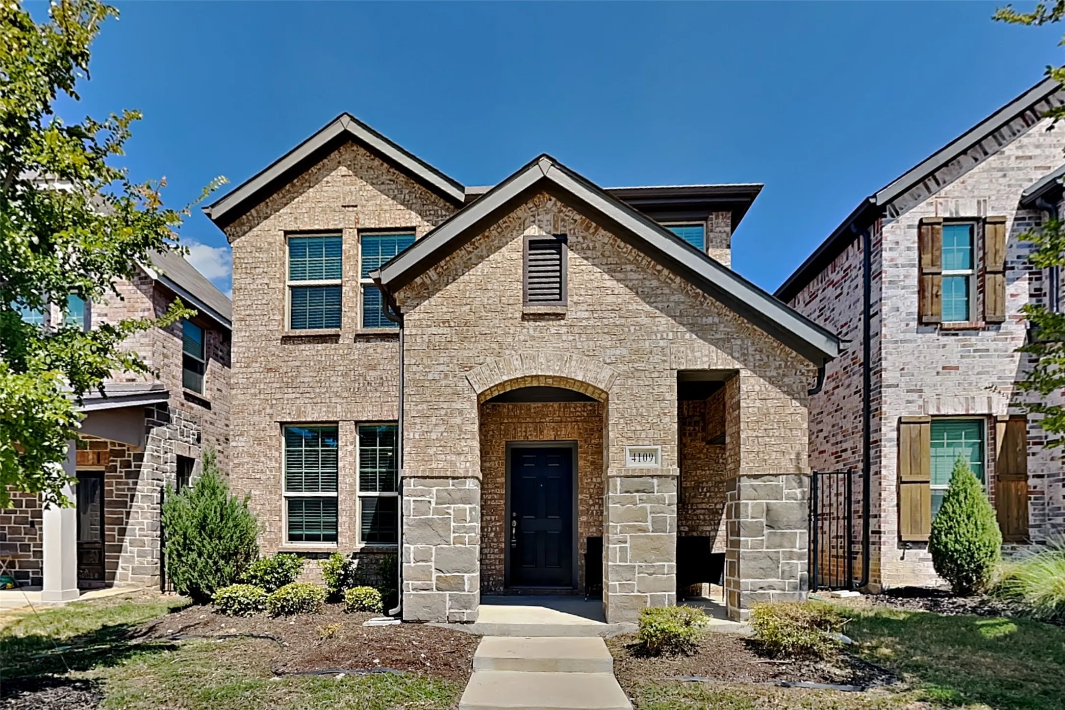 Single Family Residence For Rent in Collin County , 4109 Stockyard Station Lane, Sachse, Texas 75048, 3 Bedroom, 3 Bathroom, 2 Garage spaces, 1,928 Sqft, built in 2021, mls#21383025, Real Estate Agent in Sachse, Homes For Rent in Collin county, Homes For Rent in Sachse, Realtor in Sachse Texas, Real Estate Brokerage Independent Realty Texas, Luminita Cordes Realtor