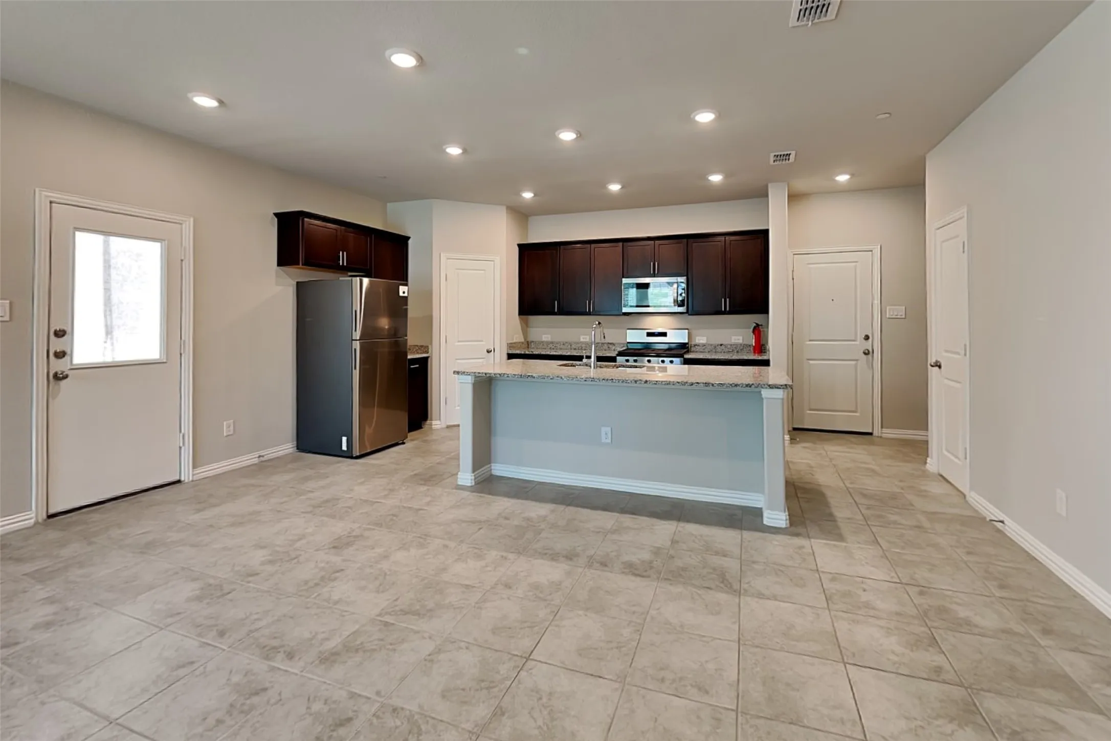 Single Family Residence For Rent in Collin County , 4109 Stockyard Station Lane, Sachse, Texas 75048, 3 Bedroom, 3 Bathroom, 2 Garage spaces, 1,928 Sqft, built in 2021, mls#21383025, Real Estate Agent in Sachse, Homes For Rent in Collin county, Homes For Rent in Sachse, Realtor in Sachse Texas, Real Estate Brokerage Independent Realty Texas, Luminita Cordes Realtor