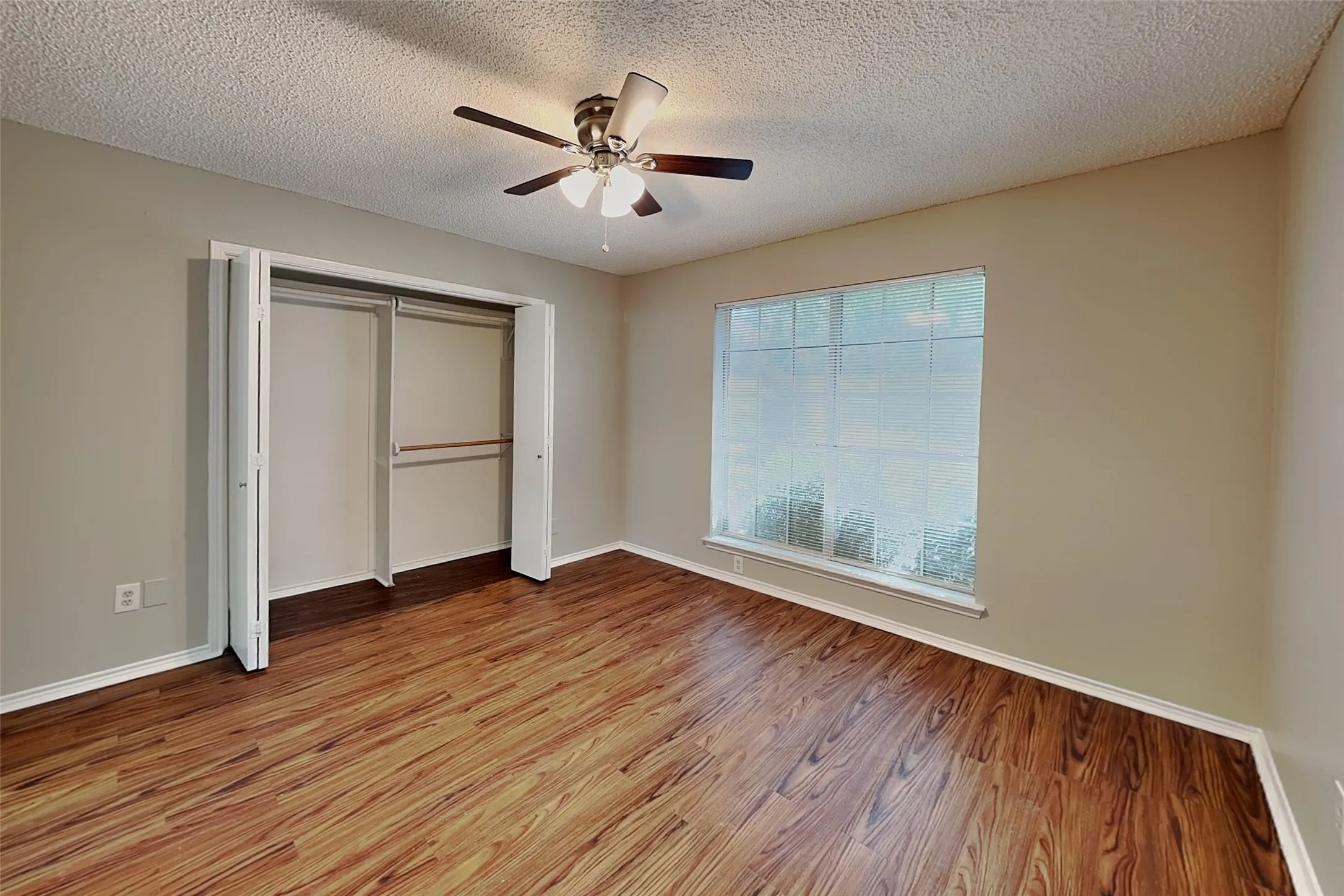 Single Family Residence For Rent in Tarrant County , 4509 Ebbtide Court, Fort Worth, Texas 76135, 3 Bedroom, 2 Bathroom, Garage spaces, 1,172 Sqft, built in 1993, mls#21383009, Real Estate Agent in Fort Worth, Homes For Rent in Tarrant county, Homes For Rent in Fort Worth, Realtor in Fort Worth Texas, Real Estate Brokerage Independent Realty Texas, Luminita Cordes Realtor