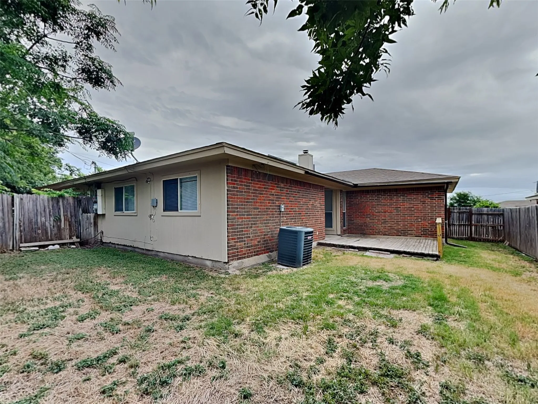 Single Family Residence For Rent in Tarrant County , 4509 Ebbtide Court, Fort Worth, Texas 76135, 3 Bedroom, 2 Bathroom, Garage spaces, 1,172 Sqft, built in 1993, mls#21383009, Real Estate Agent in Fort Worth, Homes For Rent in Tarrant county, Homes For Rent in Fort Worth, Realtor in Fort Worth Texas, Real Estate Brokerage Independent Realty Texas, Luminita Cordes Realtor